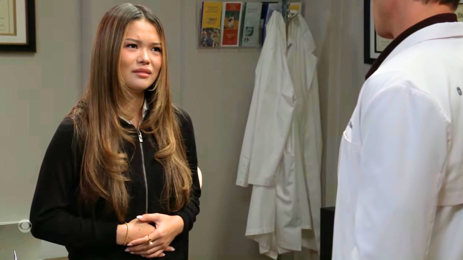 Luna spills everything to Finn on The Bold and the Beautiful | Image: CBS