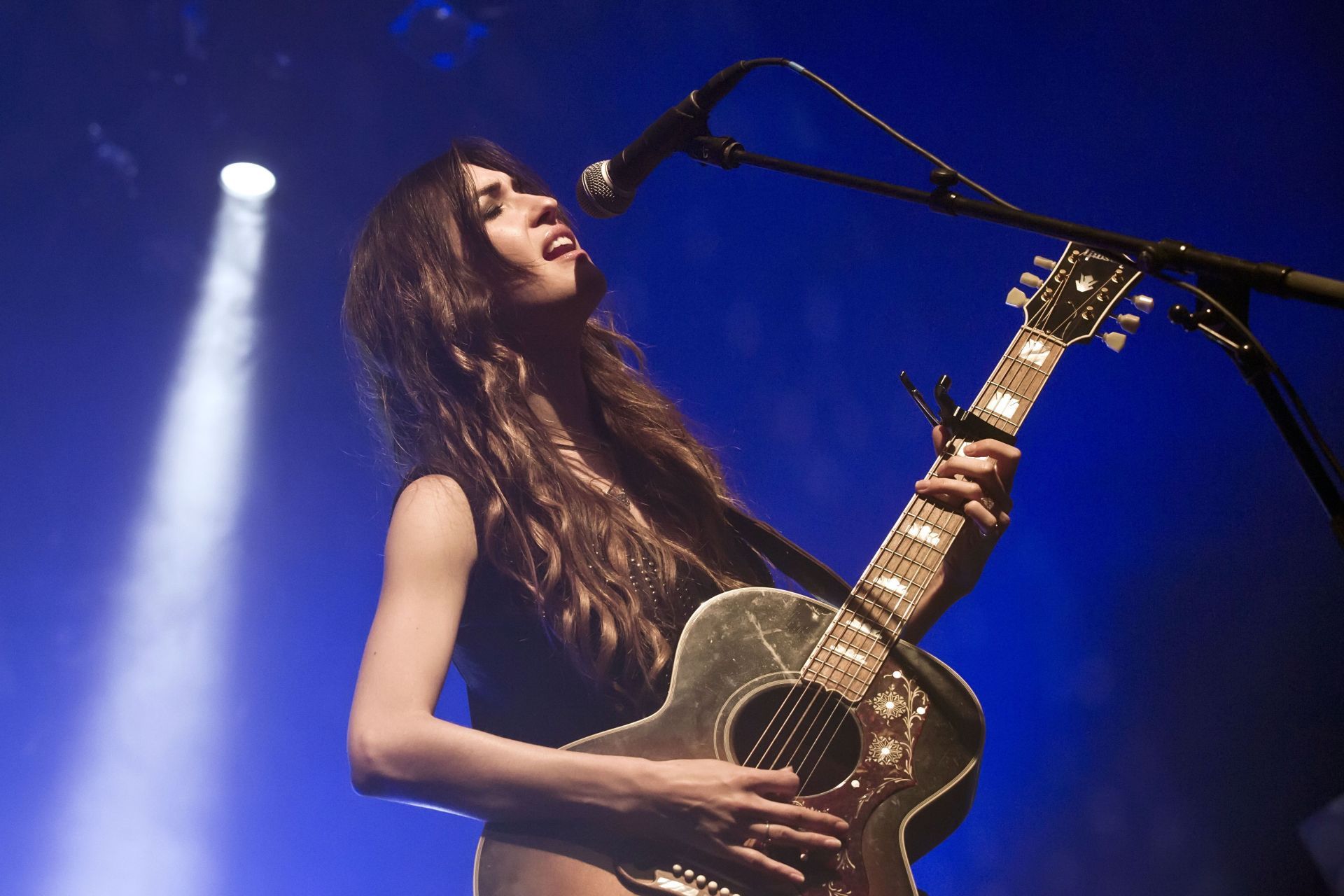Kate Voegele &amp; Tyler Hilton Perform In Berlin - Source: Getty
