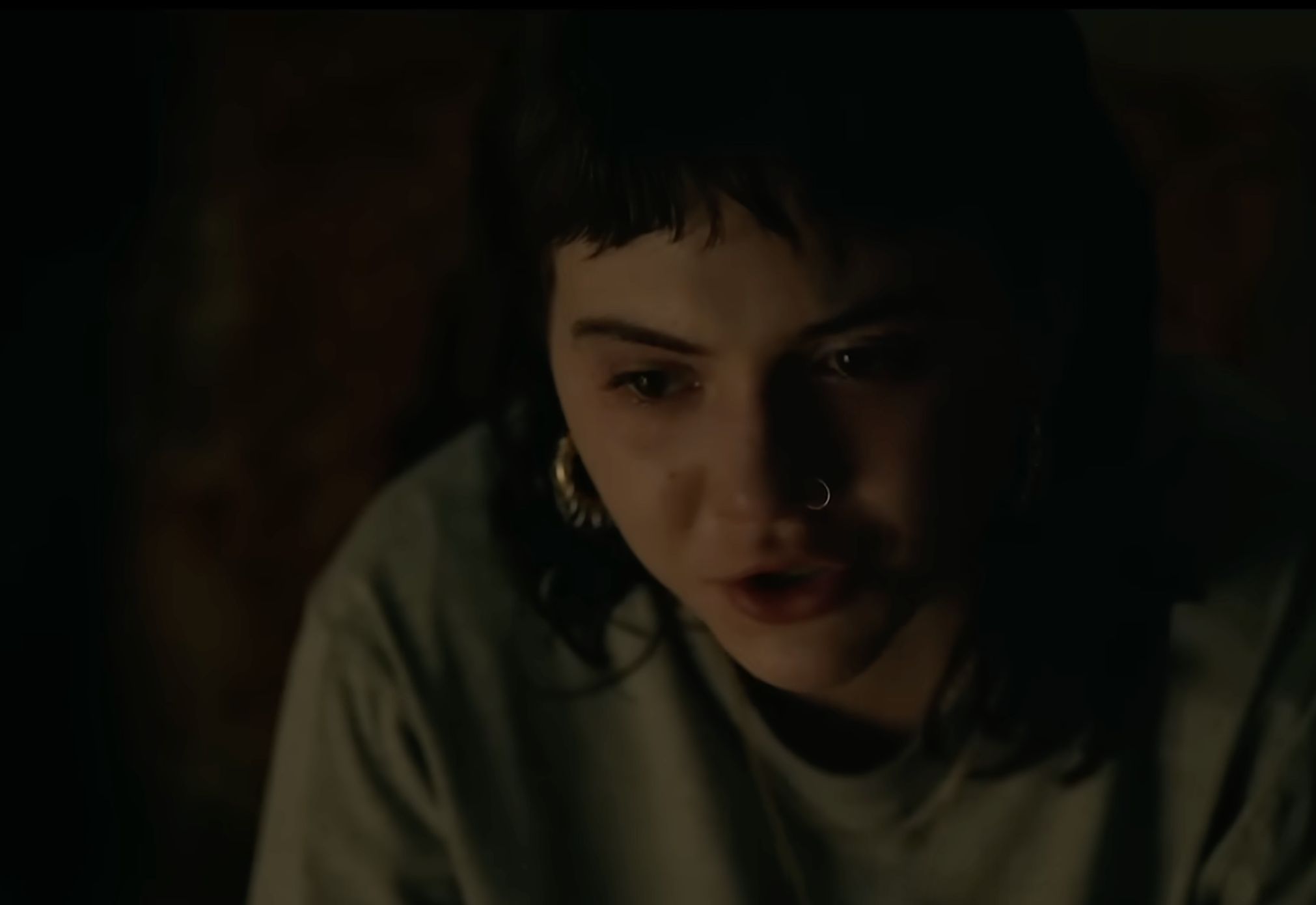 Task: Did Maeve keep the bag of money (Image Via HBO)