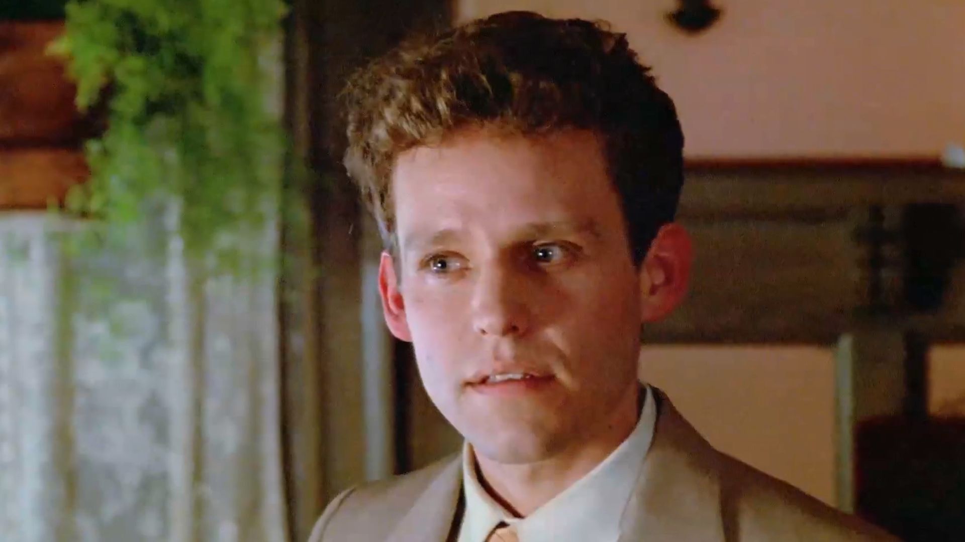 Peter MacNicol in Sophie&#039;s Choice | Image via ITC Entertainment