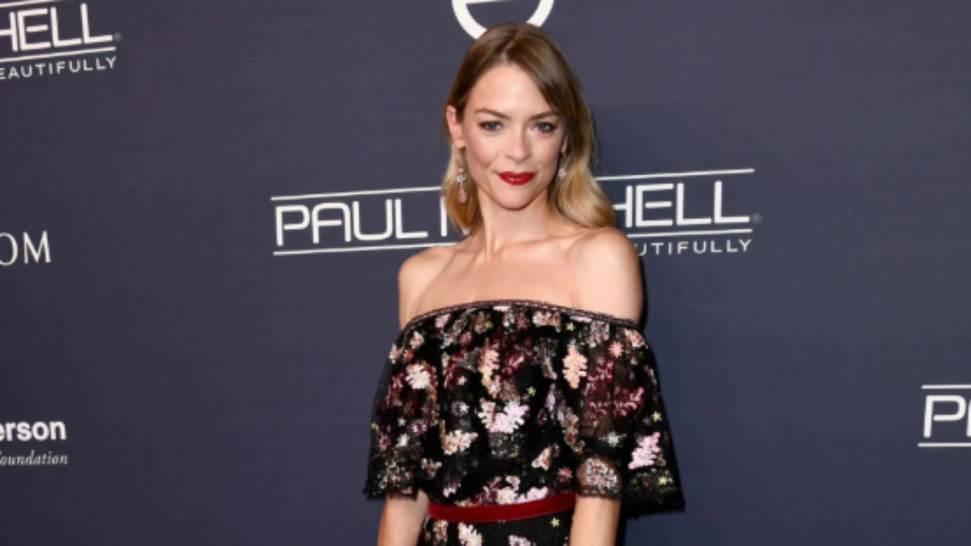 Paul Mitchell Presents The 2017 Baby2Baby Gala - Red Carpet - Source: Getty