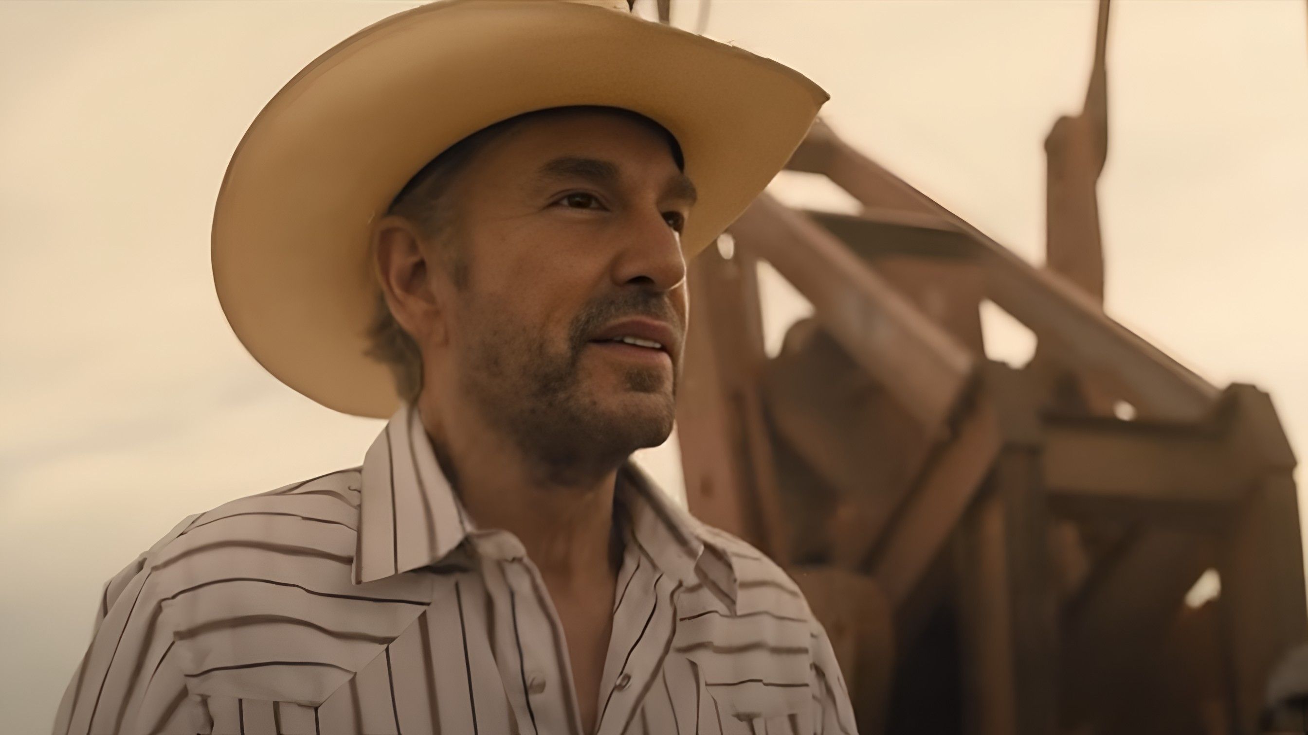Landman ( Image via YouTube / Paramount Plus )
