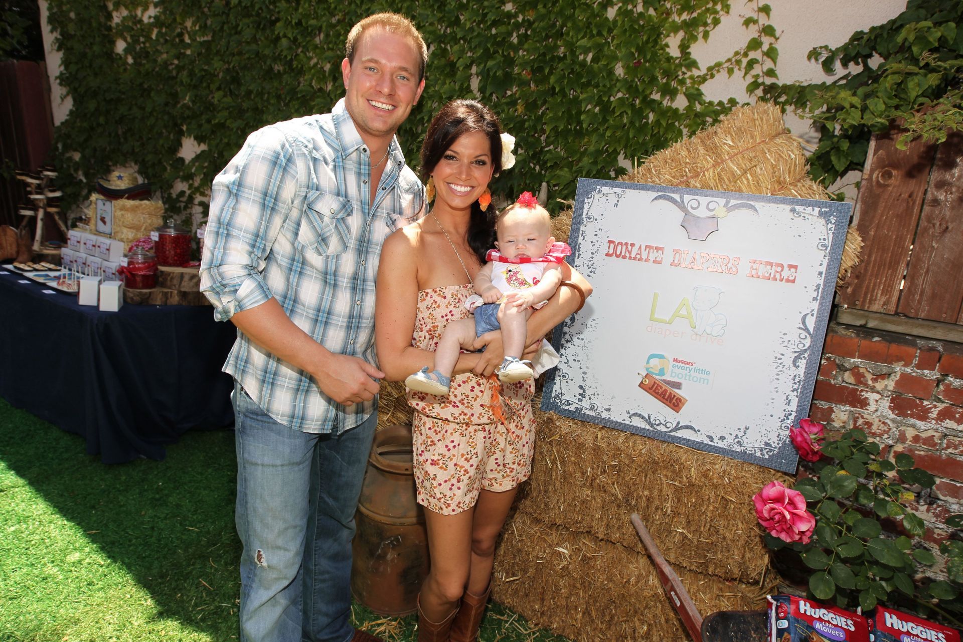 Huggies Hosts A Sip &amp; See For Melissa Rycroft - Source: Getty