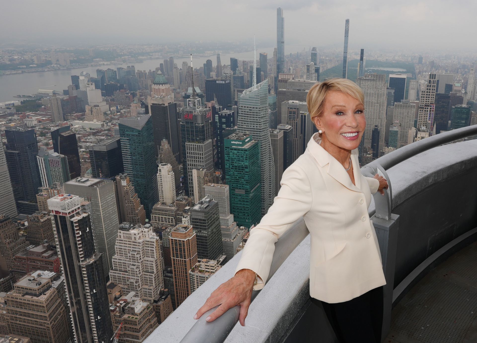 Barbara Corcoran, Daymond John, Daniel Lubetzky, Rashaun Williams Visit the Empire State Building - Source: Getty