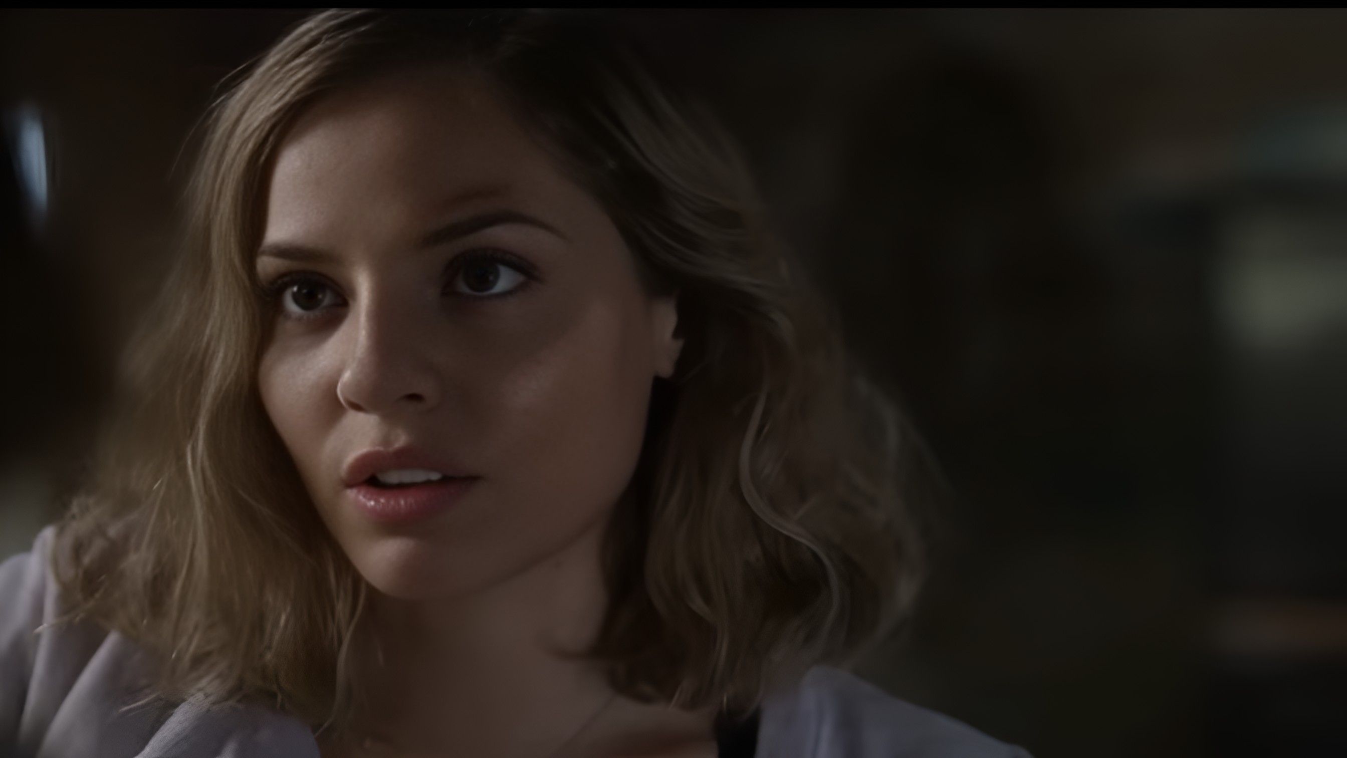 Travelers (2016&ndash;2018) ( Image via YouTube ; Netflix )
