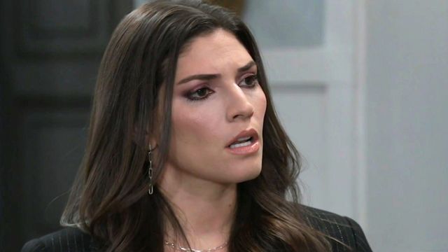 Lois gives Brook Lynn some big news | Image: ABC