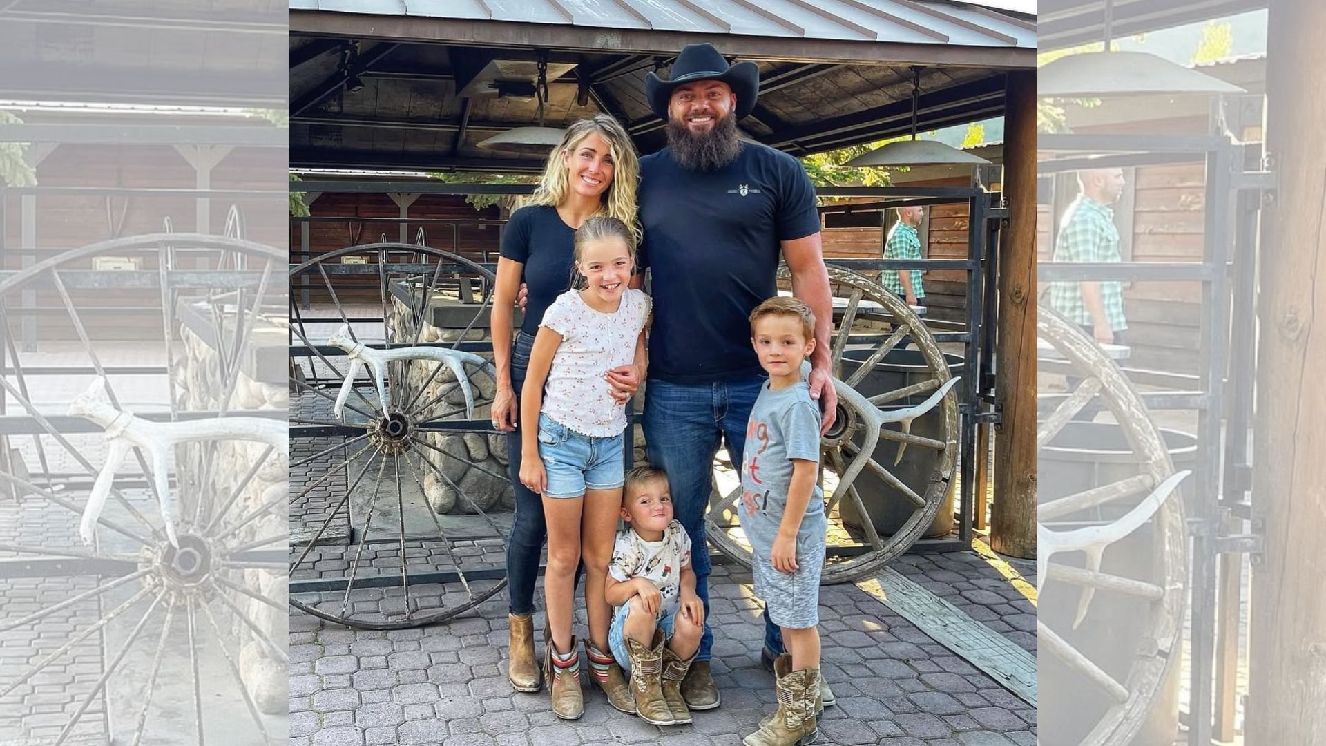 Dave Sparks and his family (Image via Instagram/@mrs.asparks)