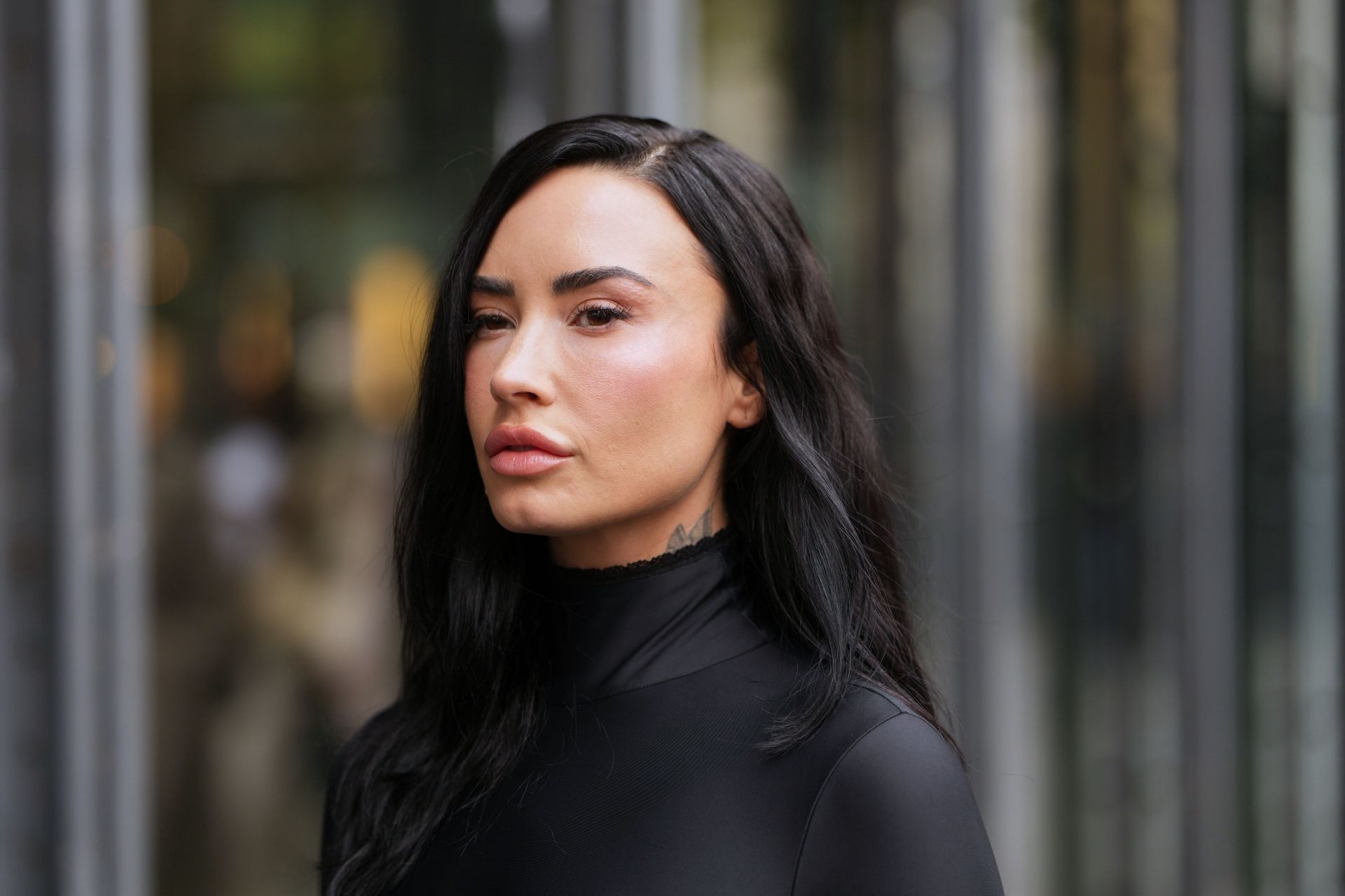 Street Style - Paris Fashion Week - Womenswear Spring Summer 2026 - Day Eight - Source: Getty