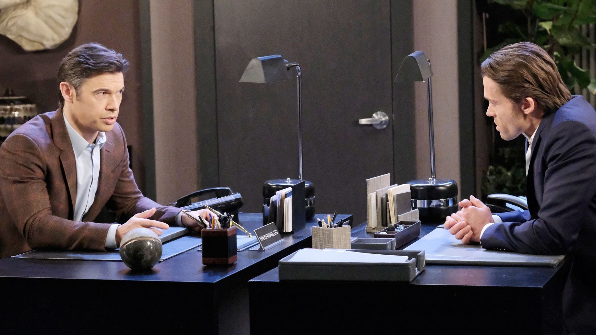 Xander and Philip confer with one another | Image: JPI