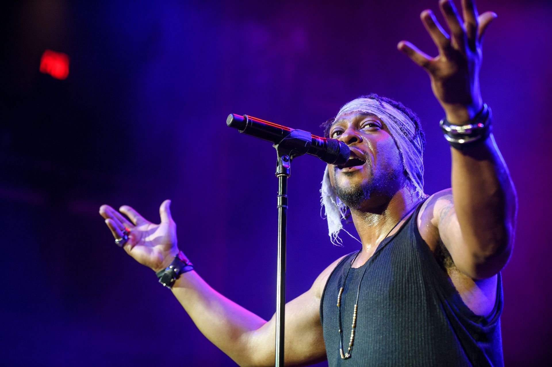 D&#039;Angelo performs at the Fillmore Silver Spring - Source: Getty