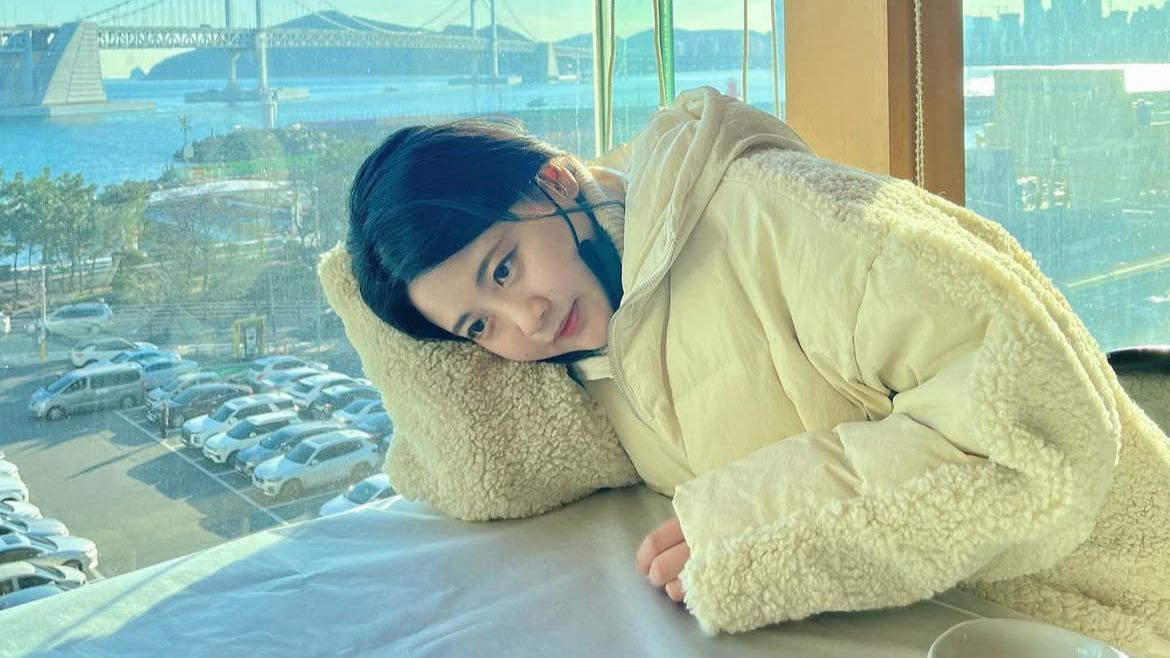 Baek Se-hee passes away at the age of 35 - via @_baeksehee