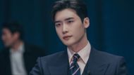 Lee Jong-suk as Park Chang-ho (Image via MBC)