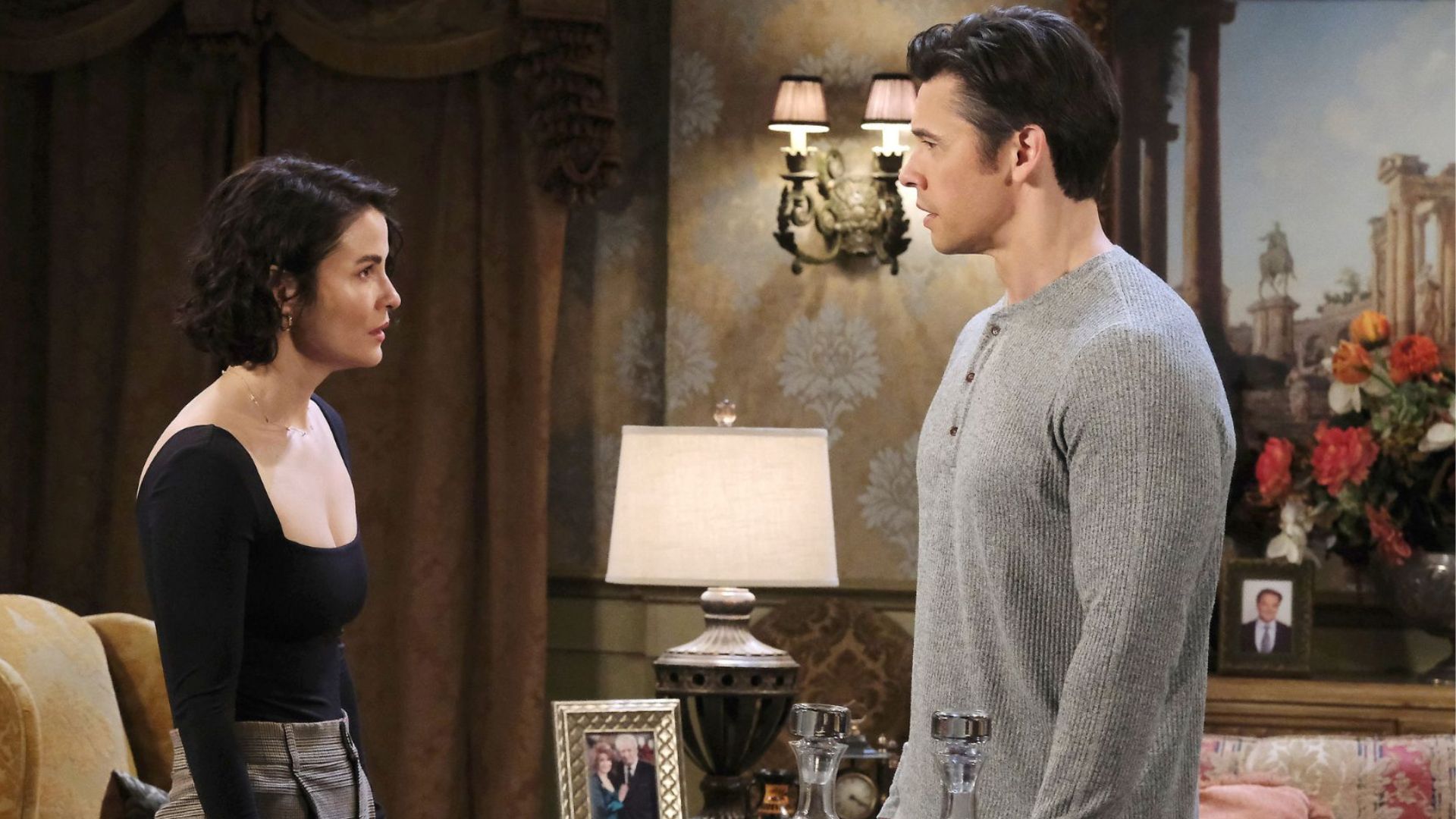 Sarah (Linsey Godfrey) and Xander (Paul Telfer) on Days of our Lives | Image: JPI