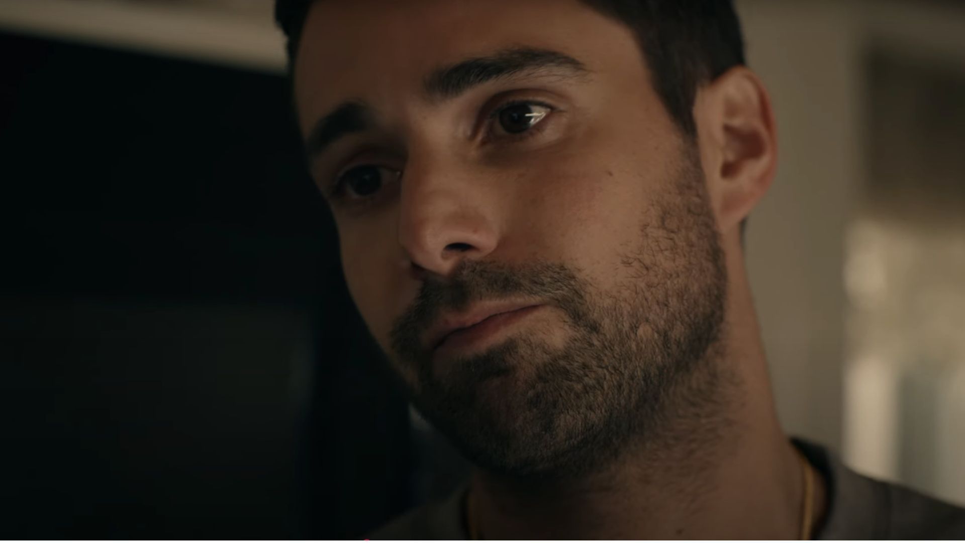Task&rsquo;s &lsquo;Grasso&rsquo; Fabien Frankel reacts to Lizzie&rsquo;s death in Episode 6 (Image via YouTube/HBO Max)