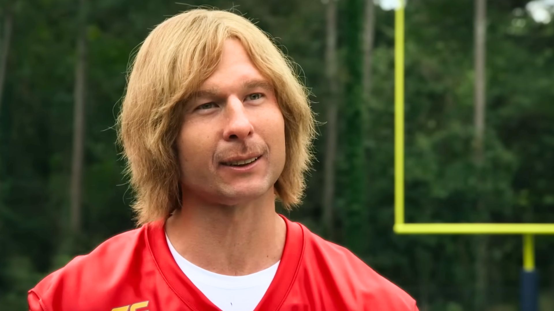 Glen Powell in Chad Powers | Image via YouTube/Hulu