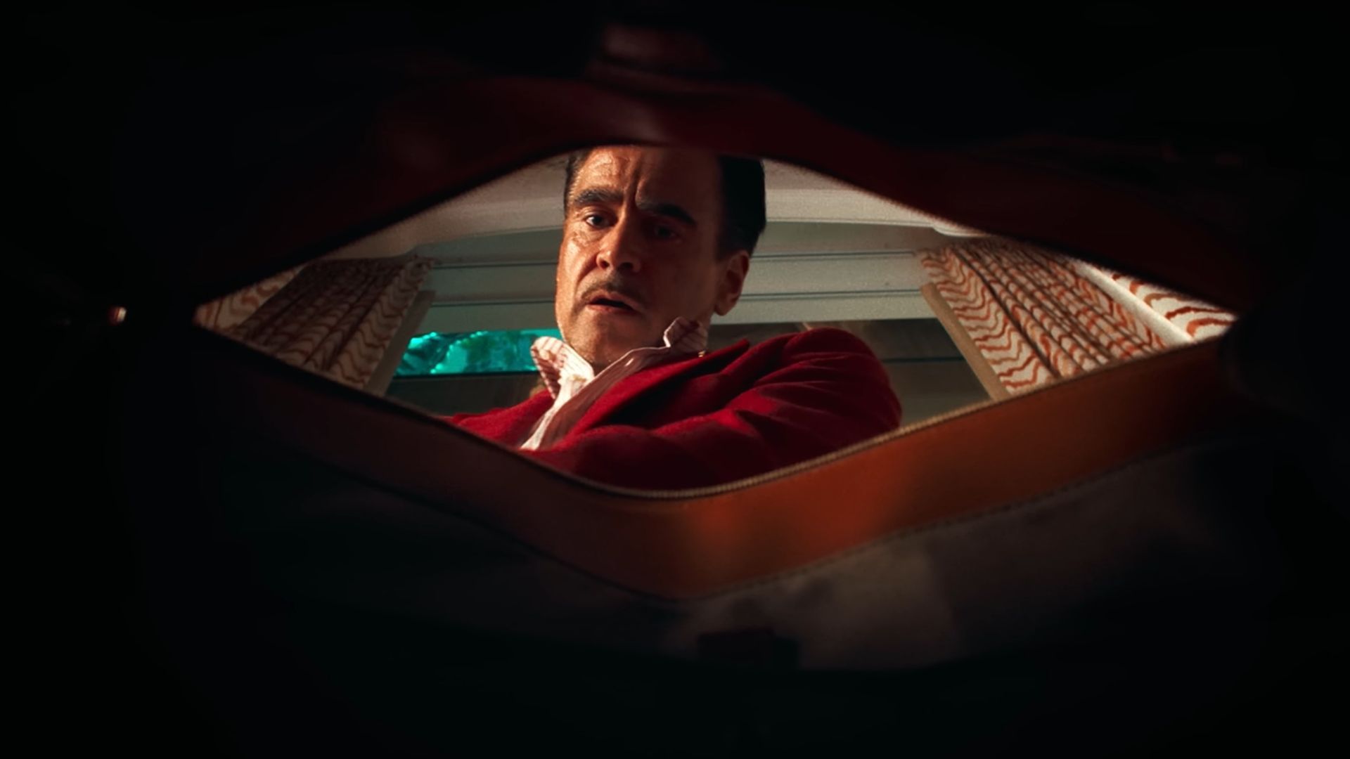 Lord Doyle (Colin Farrell) as seen in a shot where camera is in the bag