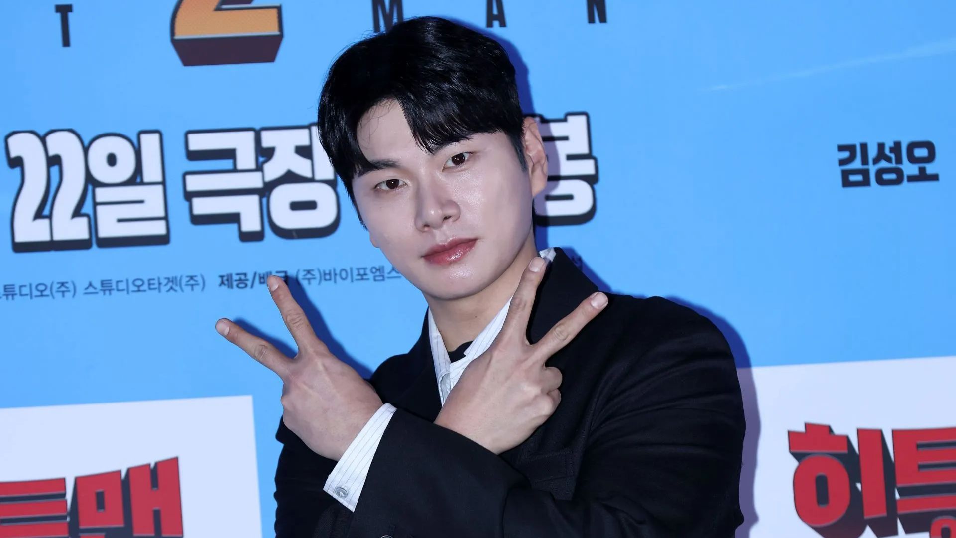Lee Yi-Kyung decides to take a break from the entertainment industry (Image via Getty)