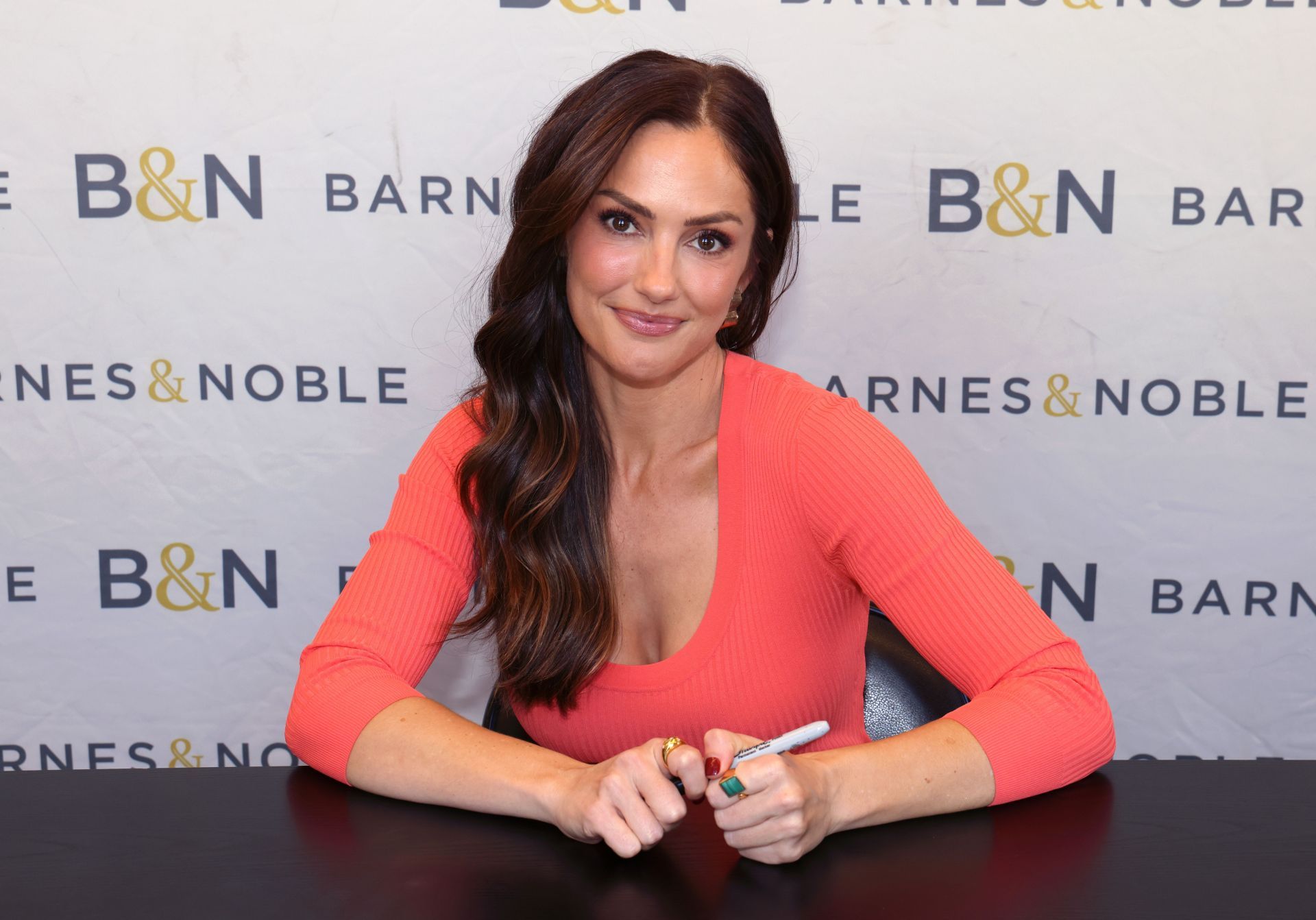 Minka Kelly Signs Copies Of Her Memoir &quot;Tell Me Everything&quot; - Source: Getty