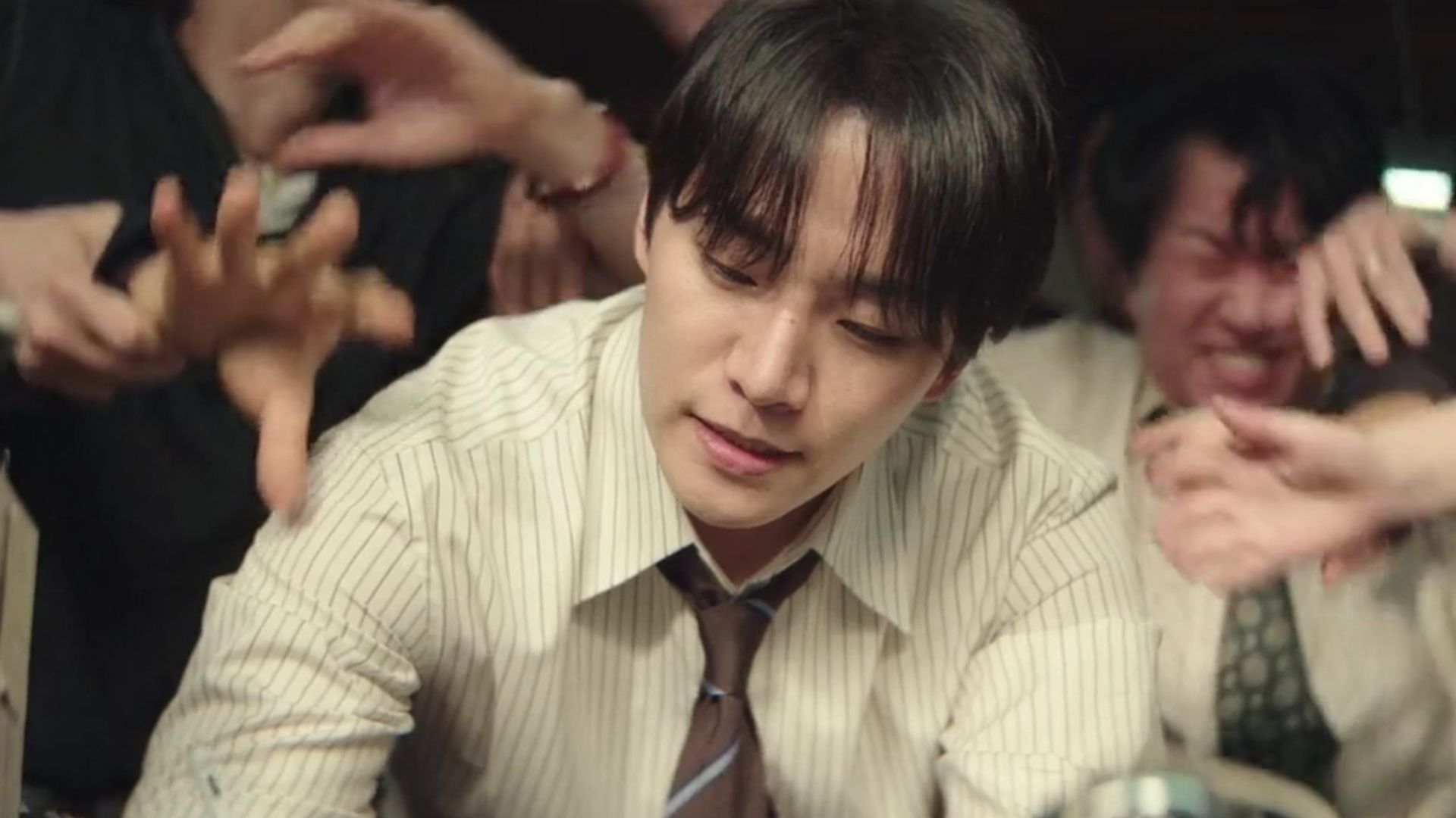 A still from Typhoon Family Episode 15 (Image Via: Netflix)