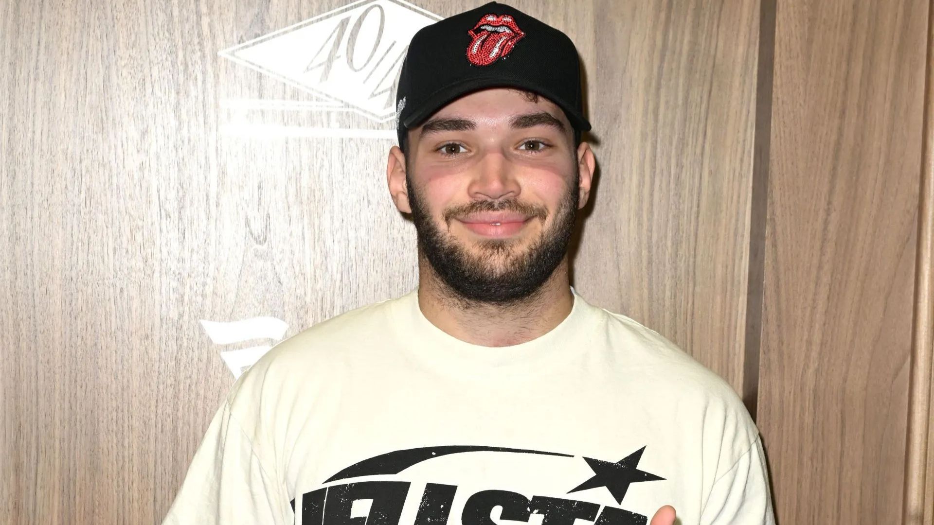 Adin Ross almost kicked out of Khabib Nurmagomedov