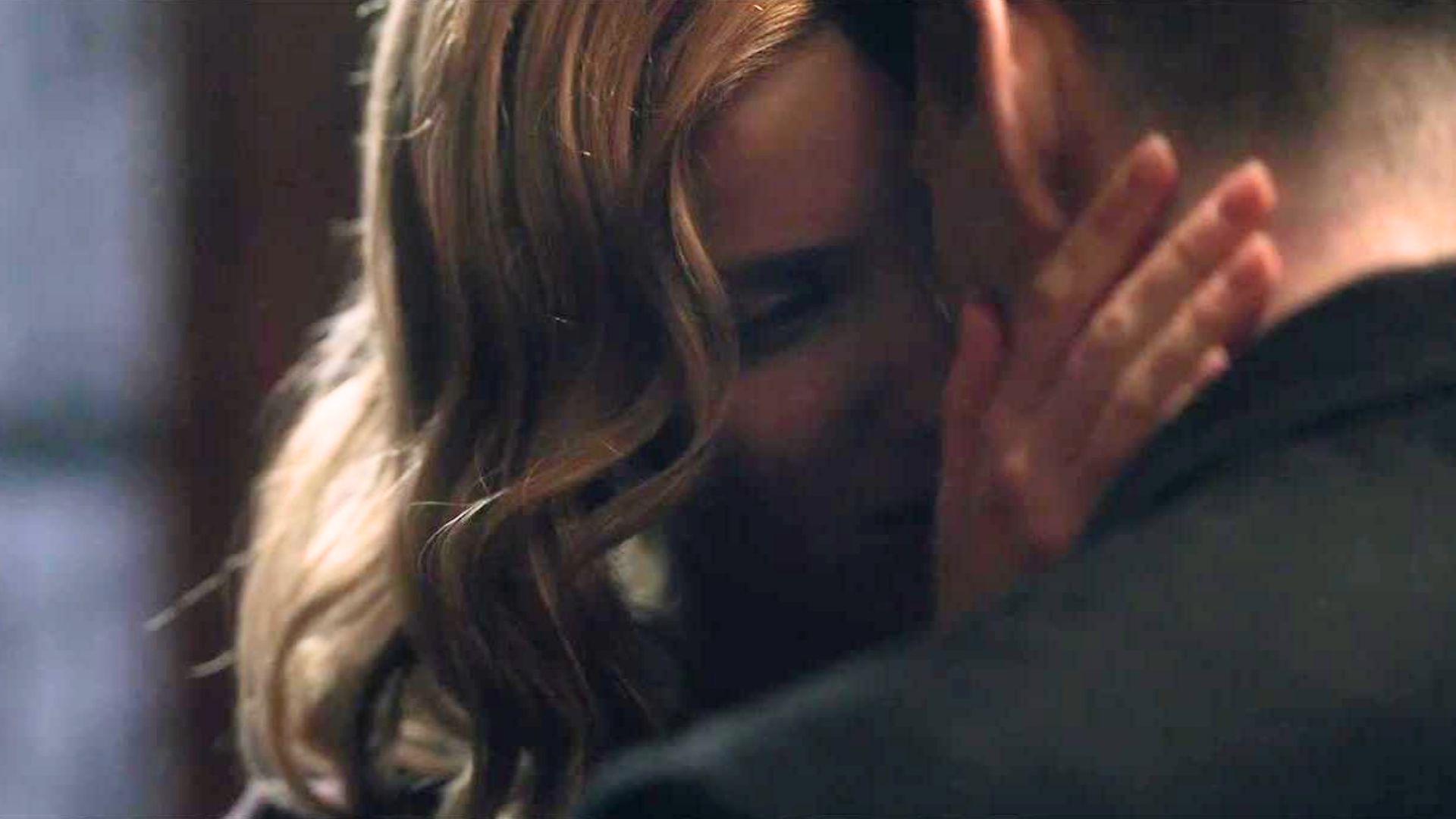 The love moment between Tommy and Grace | Image via Netflix