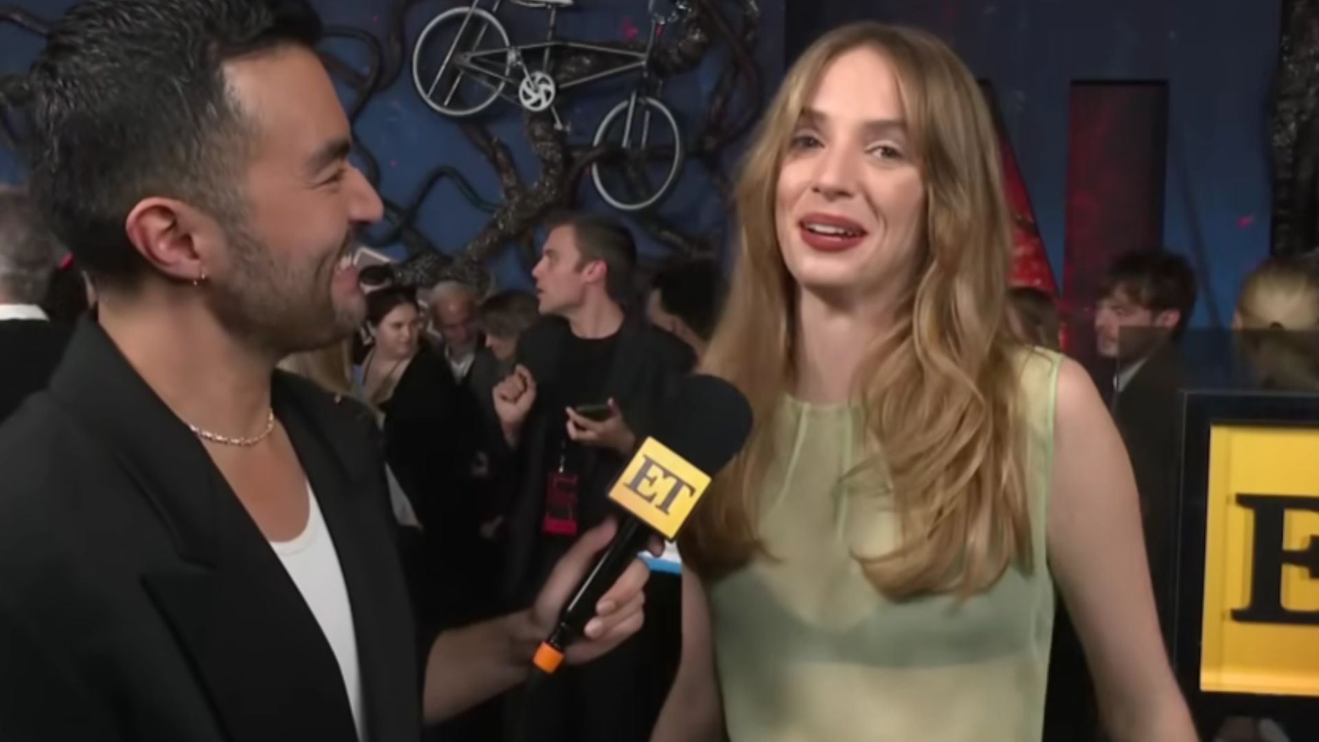 A still from the interview (Image via youtube/@ Entertainment Tonight)