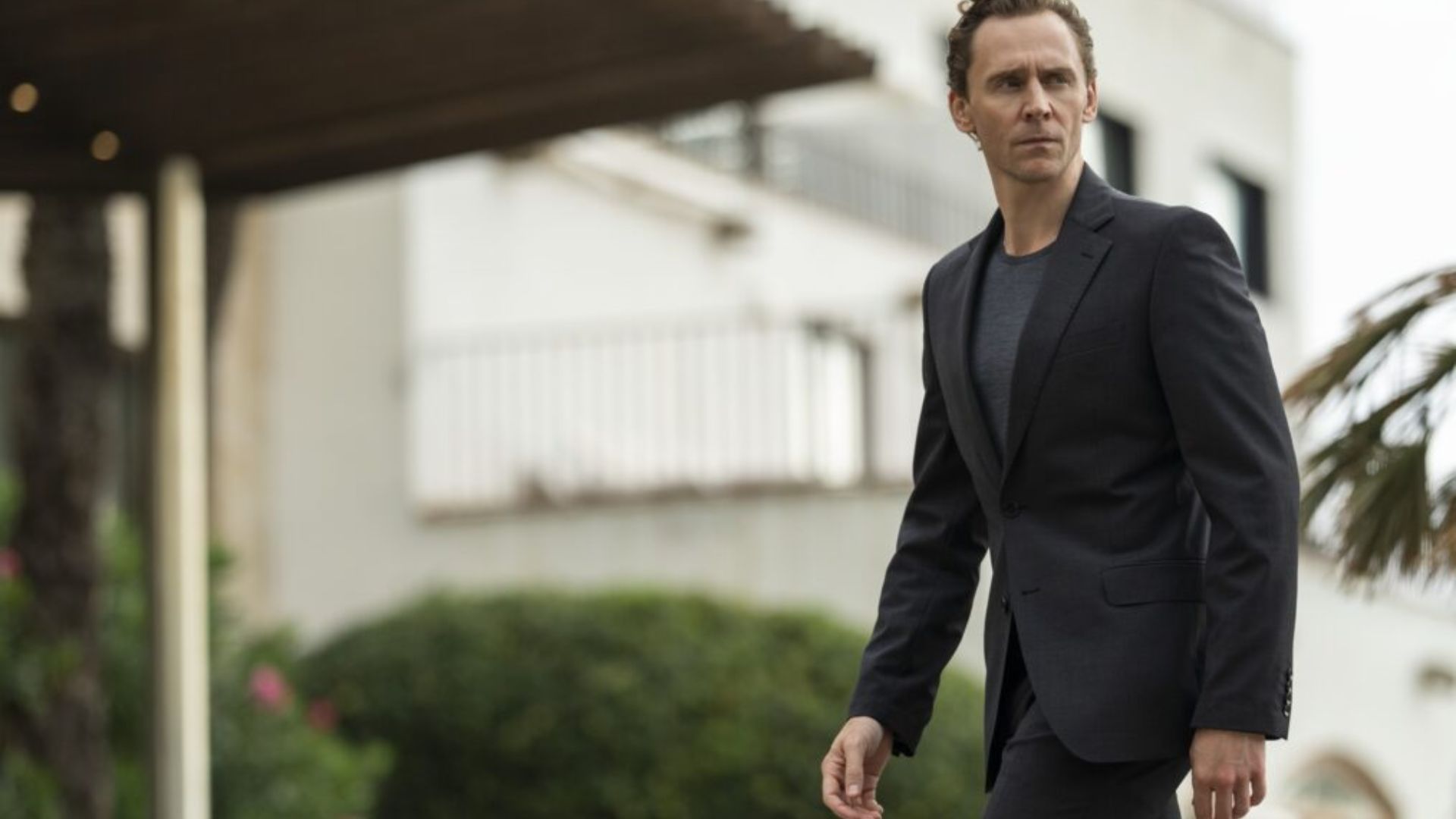 Tom Hiddleston as Jonathan Pine (Image via BBC)