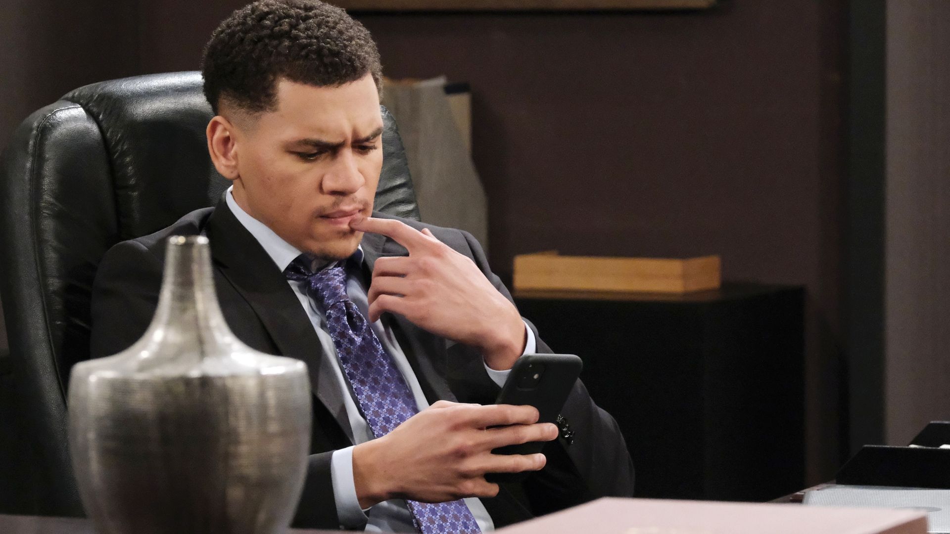 Theo is ready for a day at his new job on Days of our Lives | Image: JPI