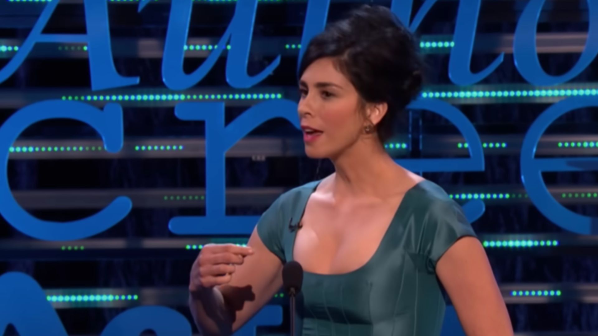 A still from a show (Image via youtube/@ Comedy Central)