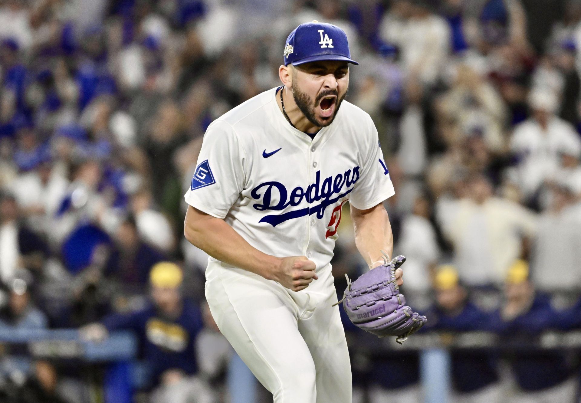 Shohei Ohtani hits three home runs and strikes out 10 batters as the Los Angeles Dodgers defeated the Milwaukee Brewers 5-1 to win game 4 and the NLCS. - Source: Getty