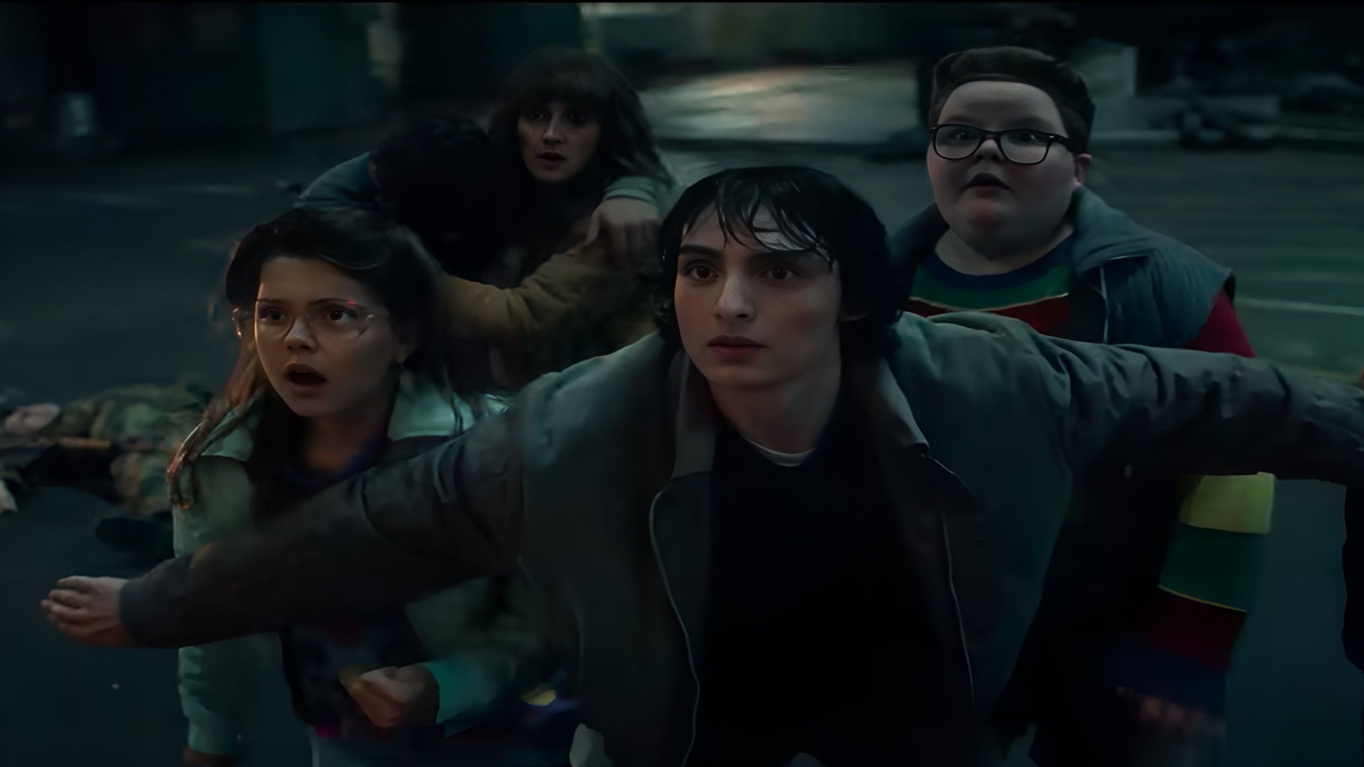 Stranger Things ( Image via YouTube / Netflix )