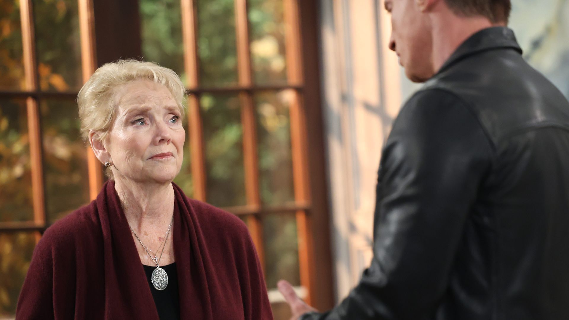 General Hospital&#039;s Ronnie talking to Jason. | Image Source: ABC