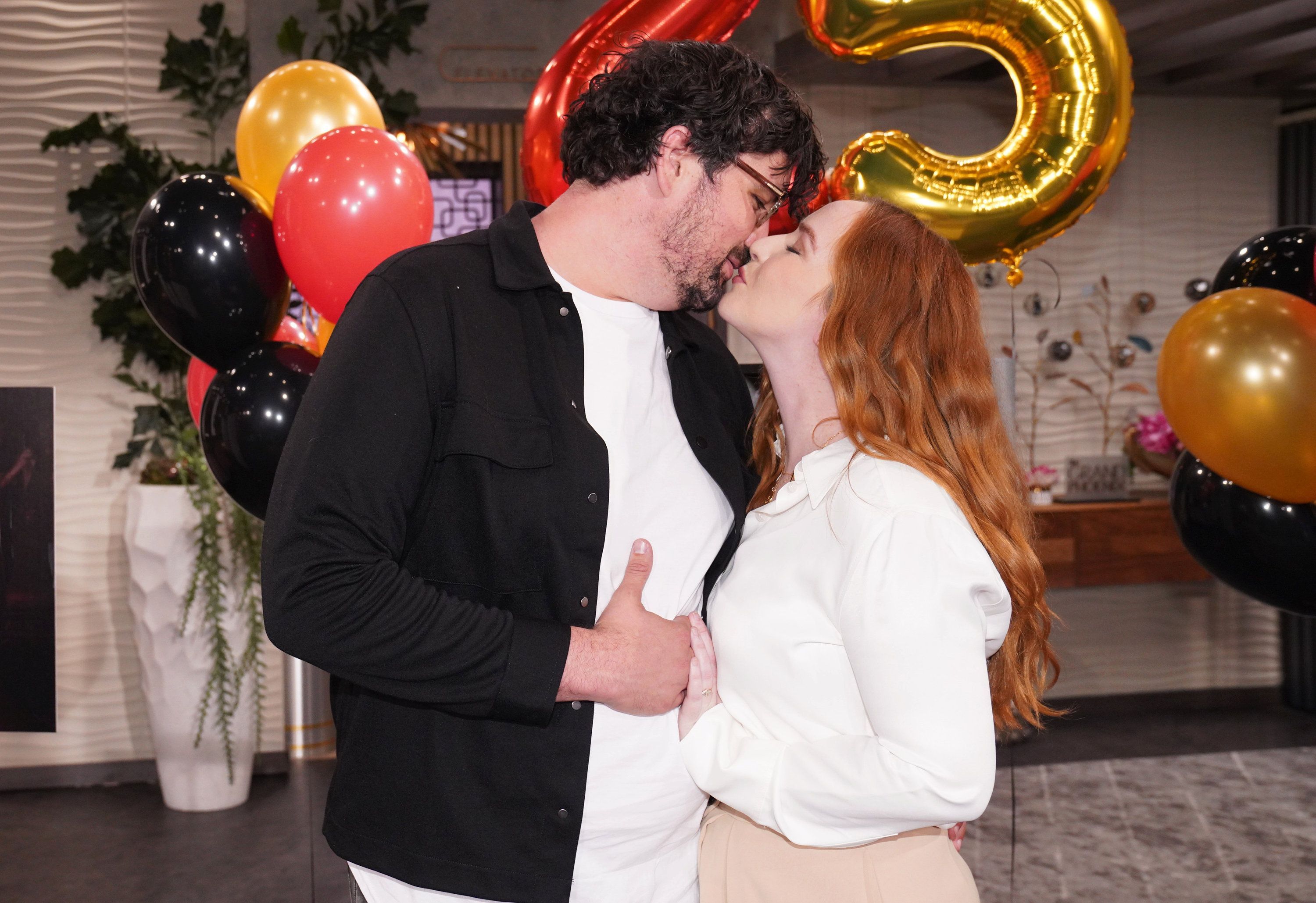 Brock Powell and Camryn Grimes (Cassie) locked lips on the set of The Young and the Restless | Image: JPI