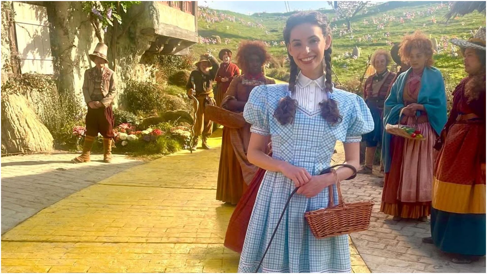 Bethany Weaver as Dorothy | Image via Dorothy Weaver Instagram