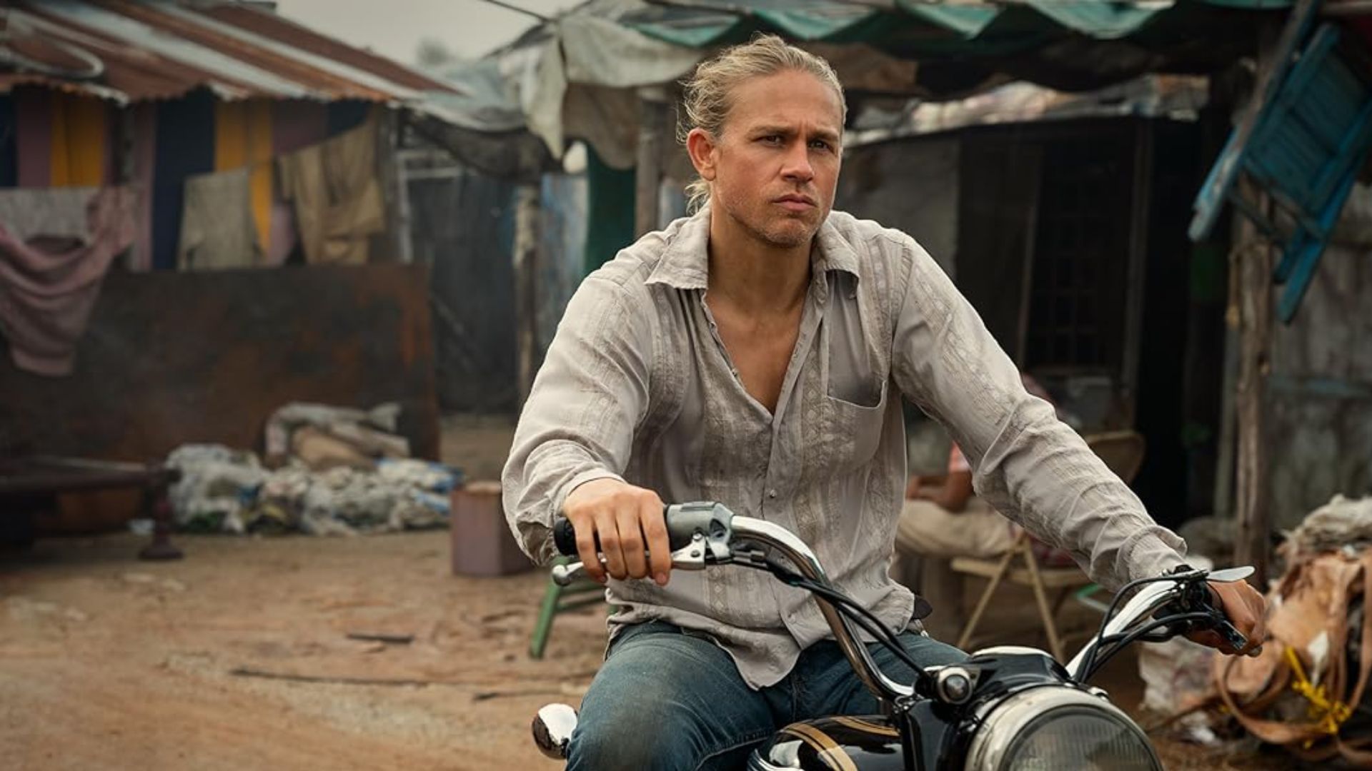 Shantaram (Image Source: Prime Video)