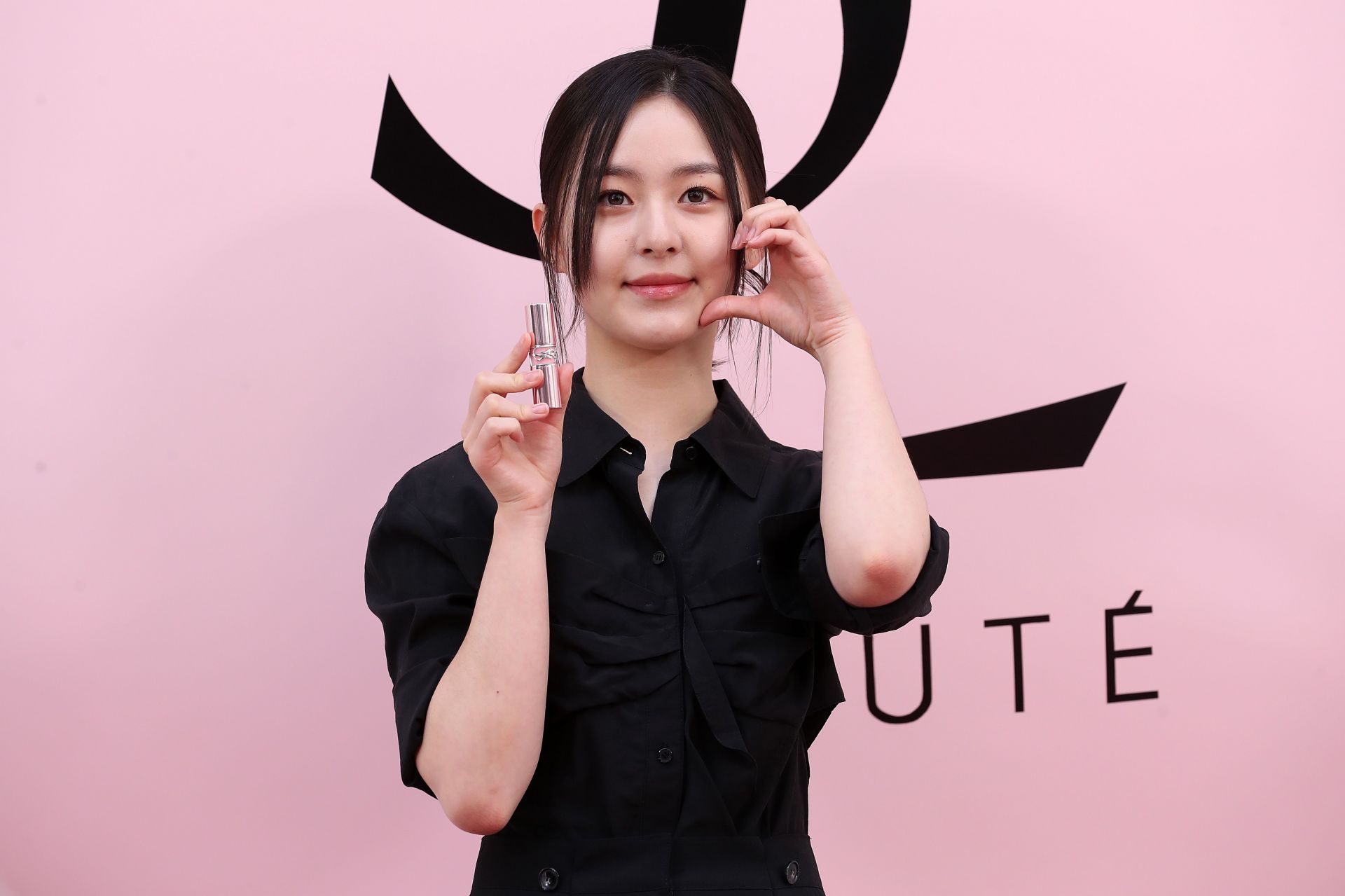 Yves Saint Laurent Beaute - Photocall - Source: Getty