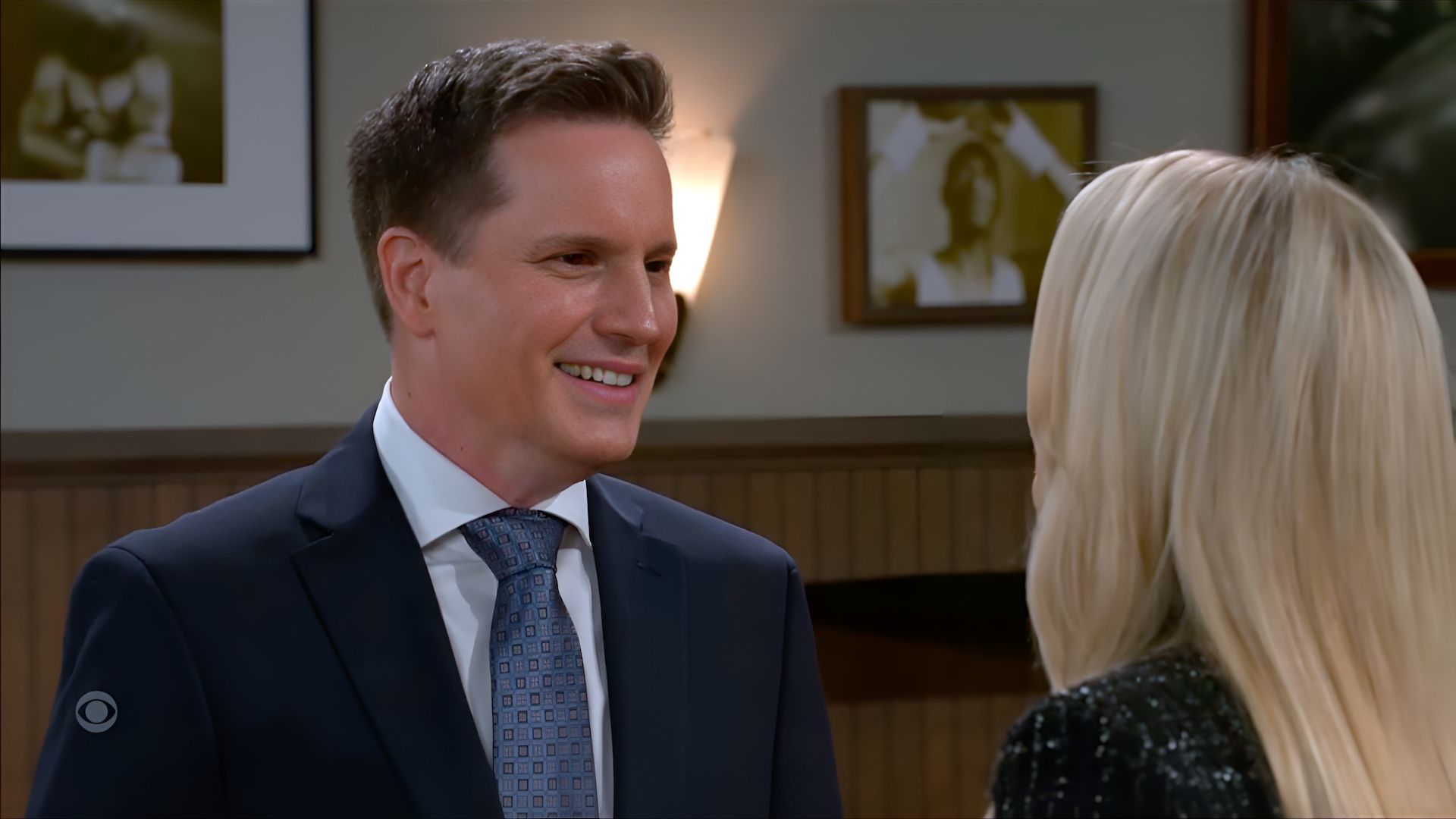 Gambling widow Vanessa had her hunky friend play &ldquo;Relax, don