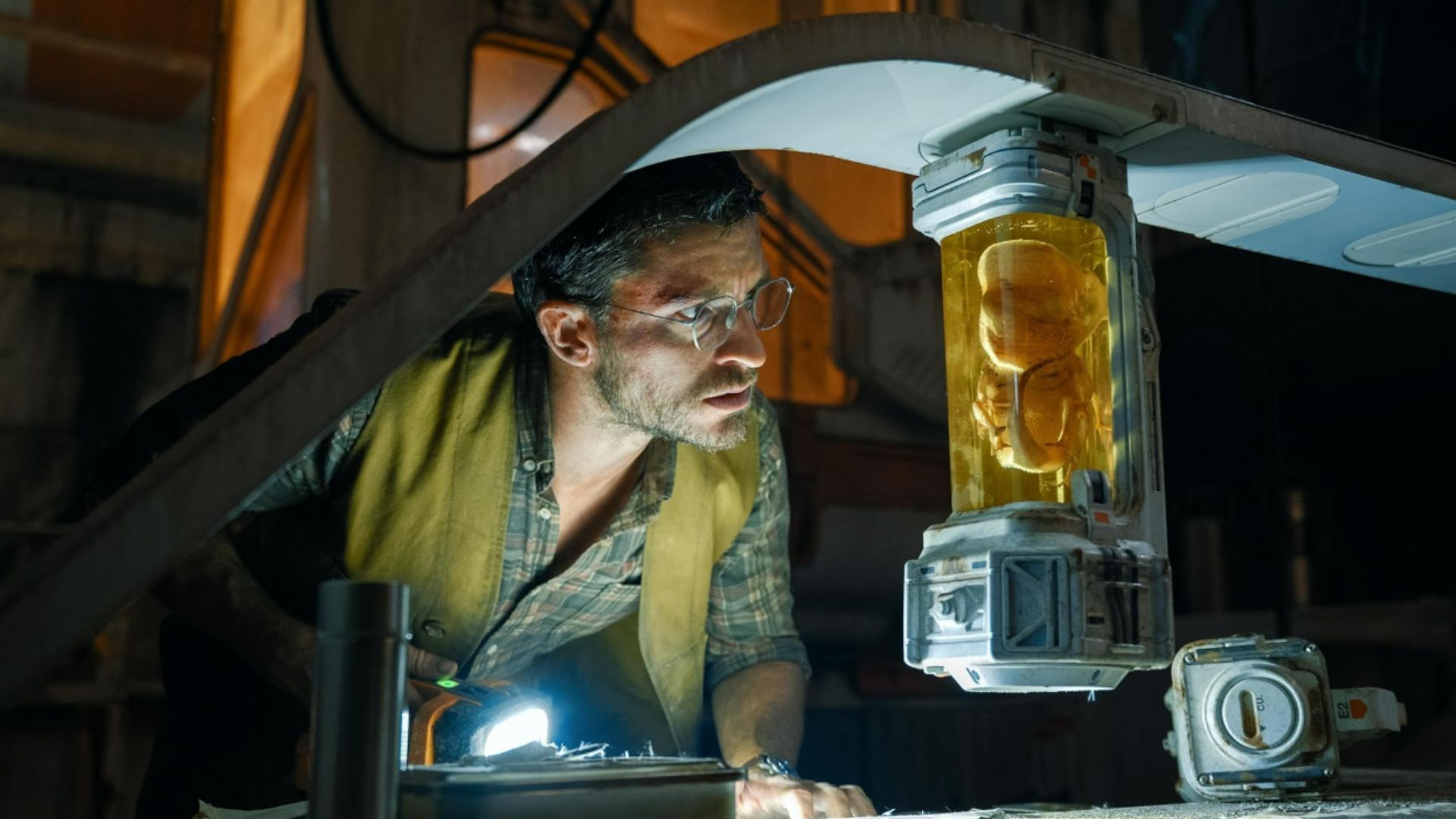 Jonathan Bailey in Jurassic World: Rebirth (Image via Universal Studios)