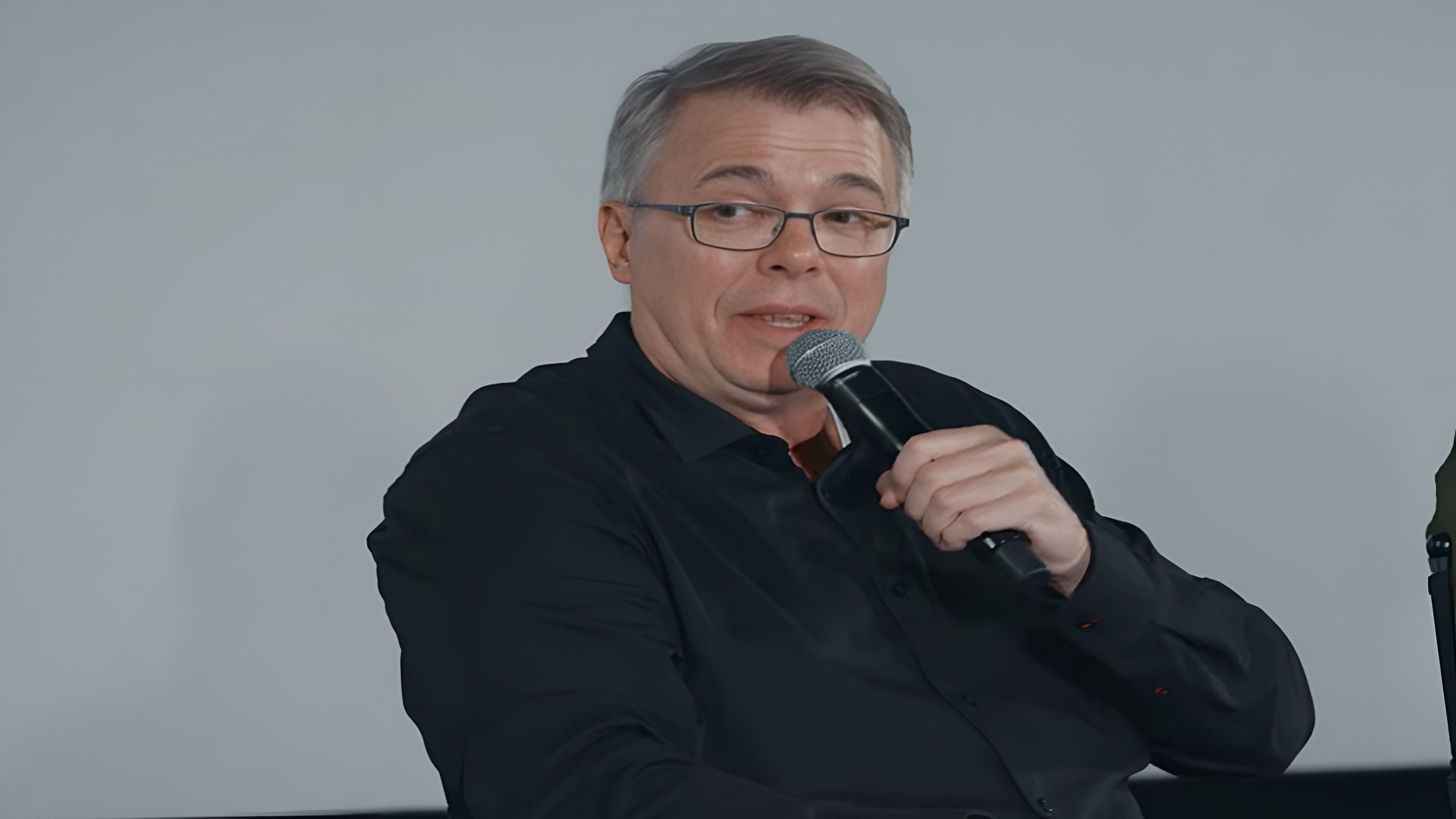 Breaking Bad ( Image via YouTube / Josh Horowitz Clips )