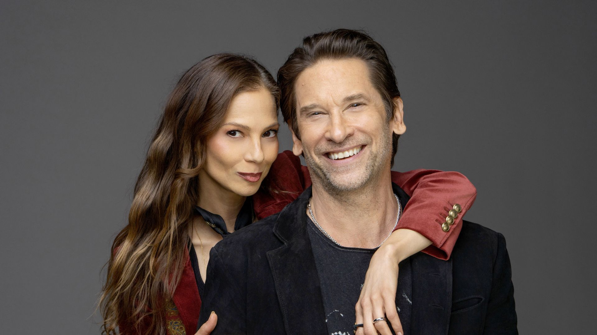 Tamara Braun (Sienna) and Roger Howarth (Mitch/Matt) on The Young and the Restless | Image: JPI