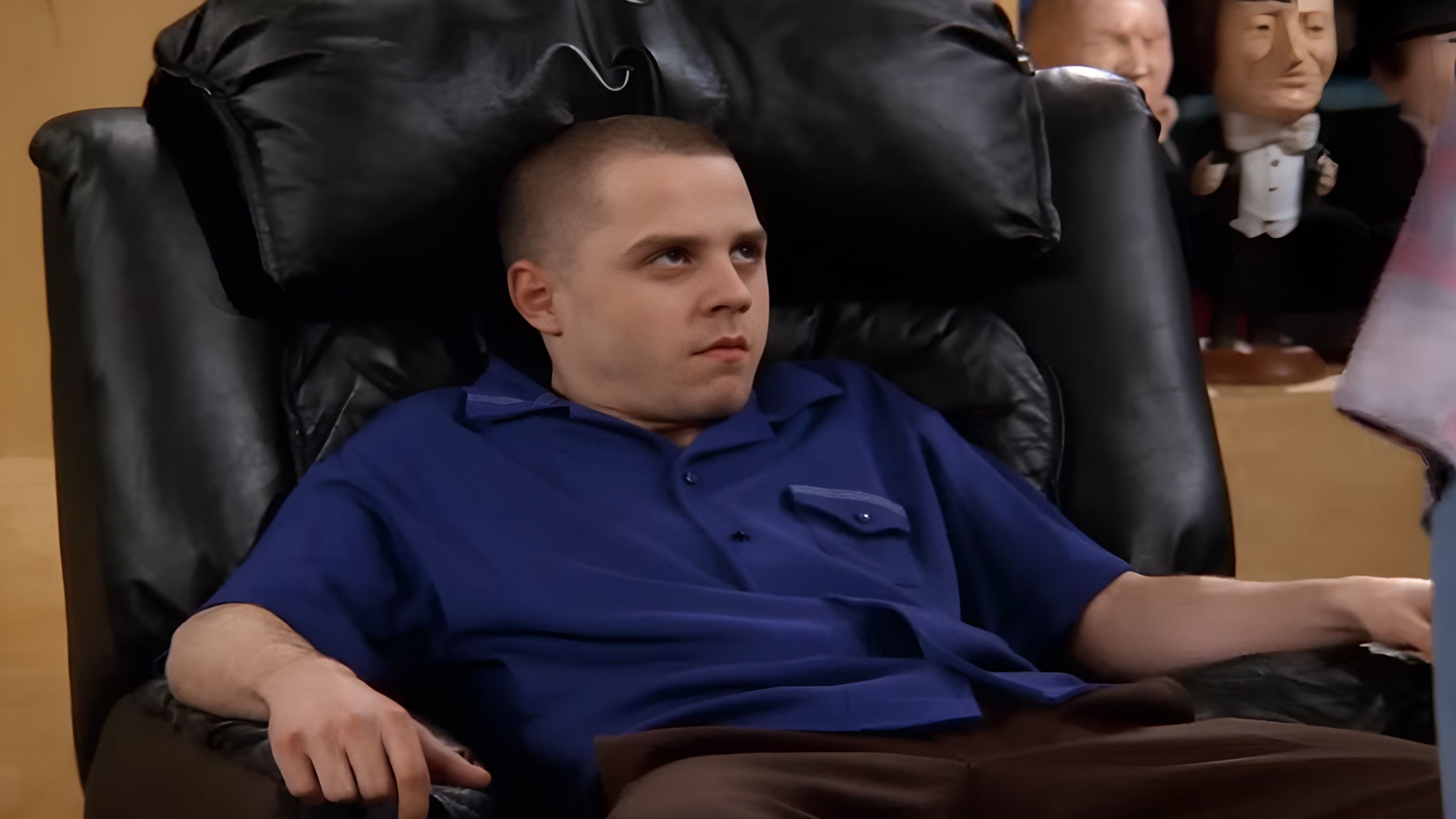 Frank Jr. ( Image via YouTube / Friends )