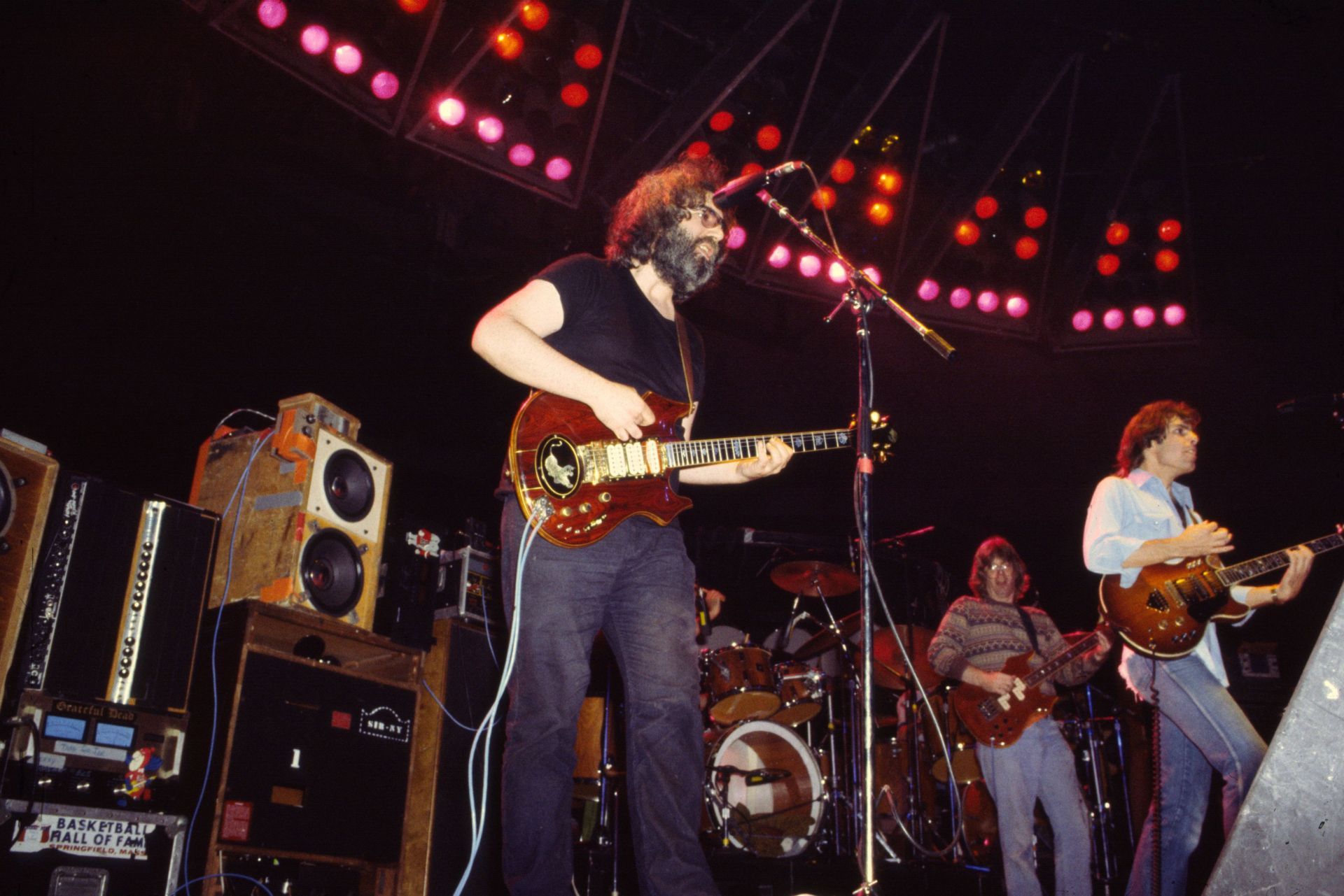 Grateful Dead Perform At Nassau Coliseum - Source: Getty