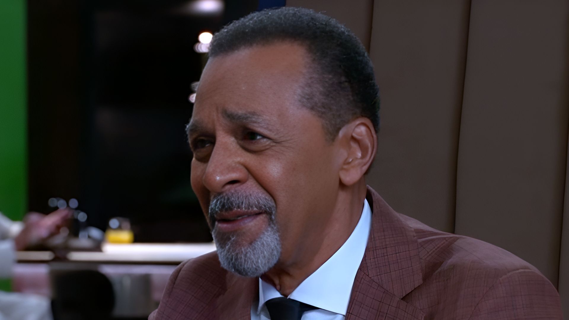 The smart money says Vernon ain