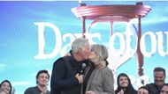 Drake Hogestyn (John) dipped and smooched leading lady Deidre Hall (Marlena) at Day of DAYS, the Days of our Lives fan event, for years | Image: JPI