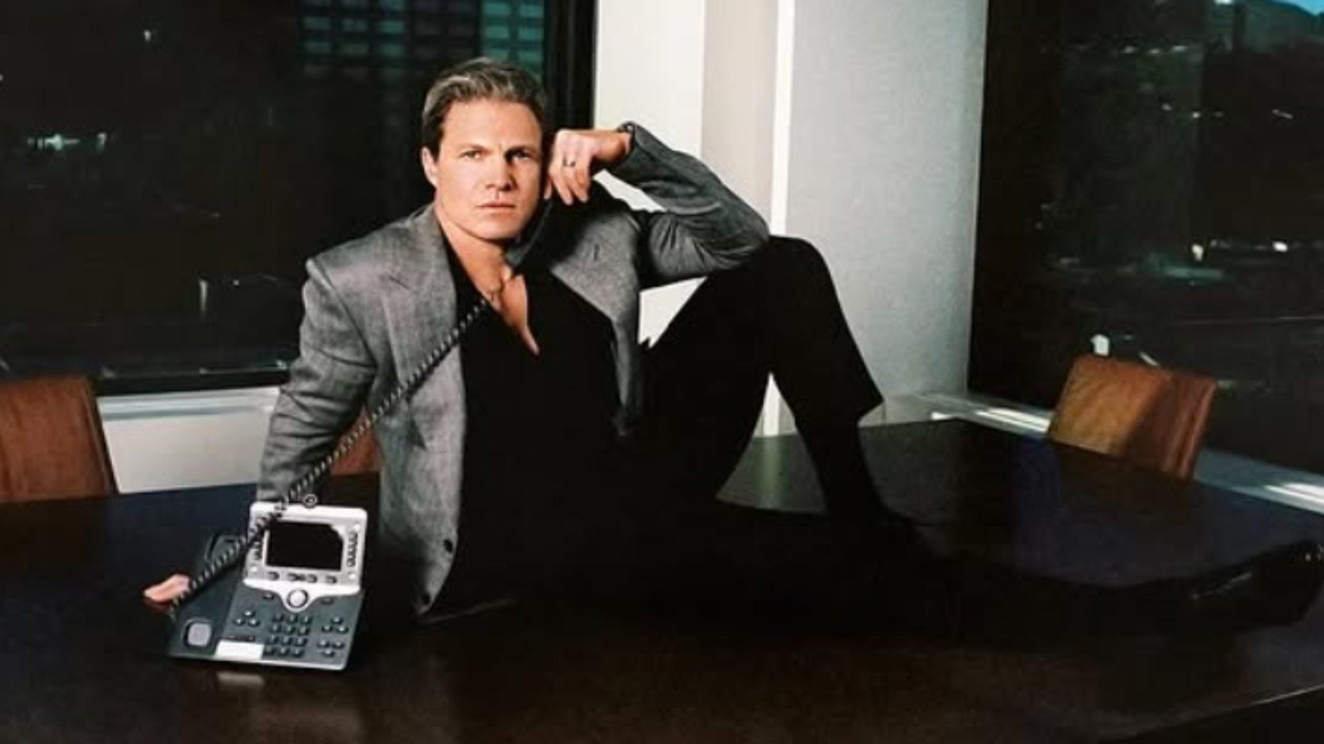  Stephen Amell  (Image via Instagram/@stephenamell)