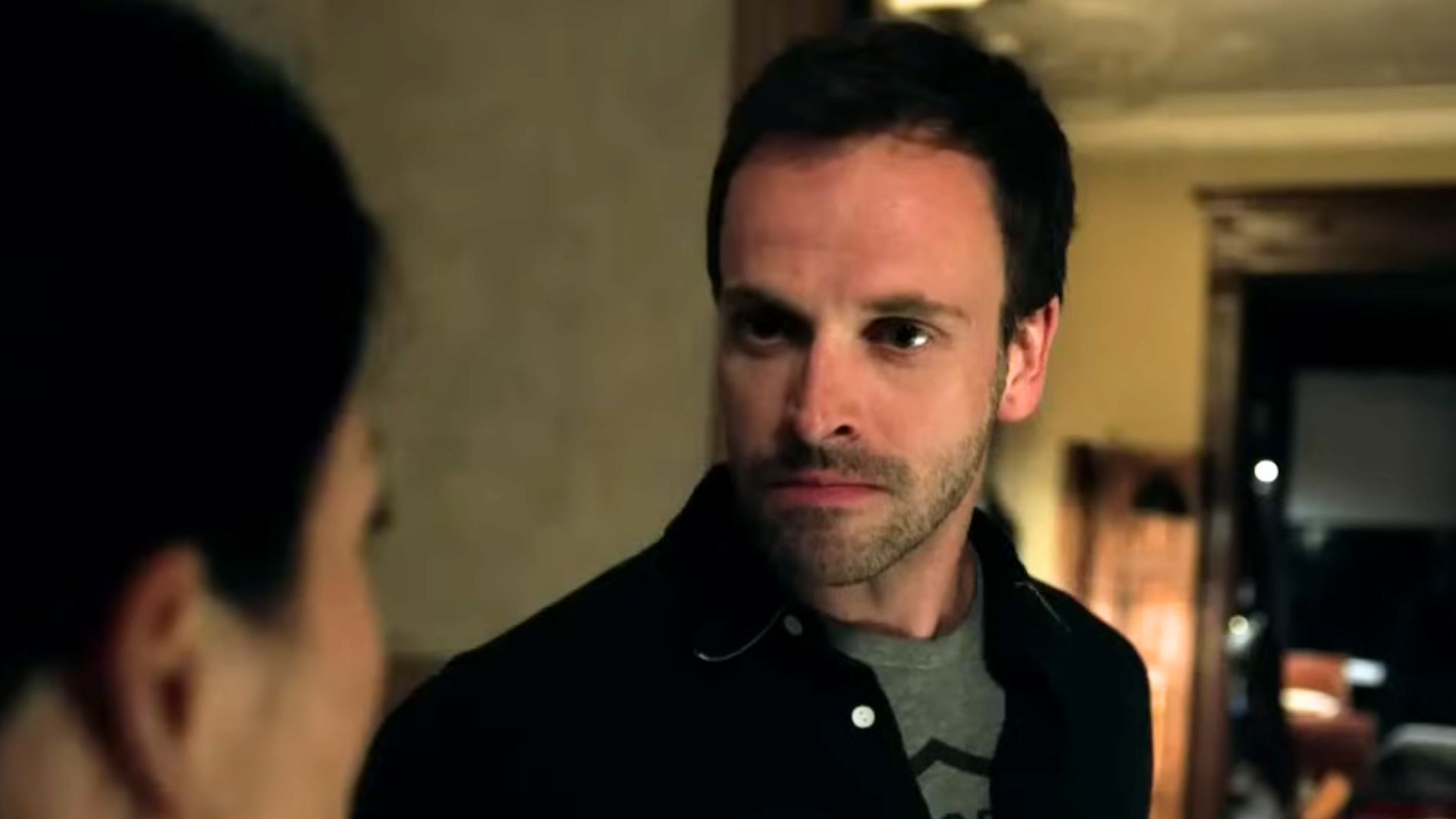 Johnny Lee Miller in Elementary | Image via YouTube/CBS