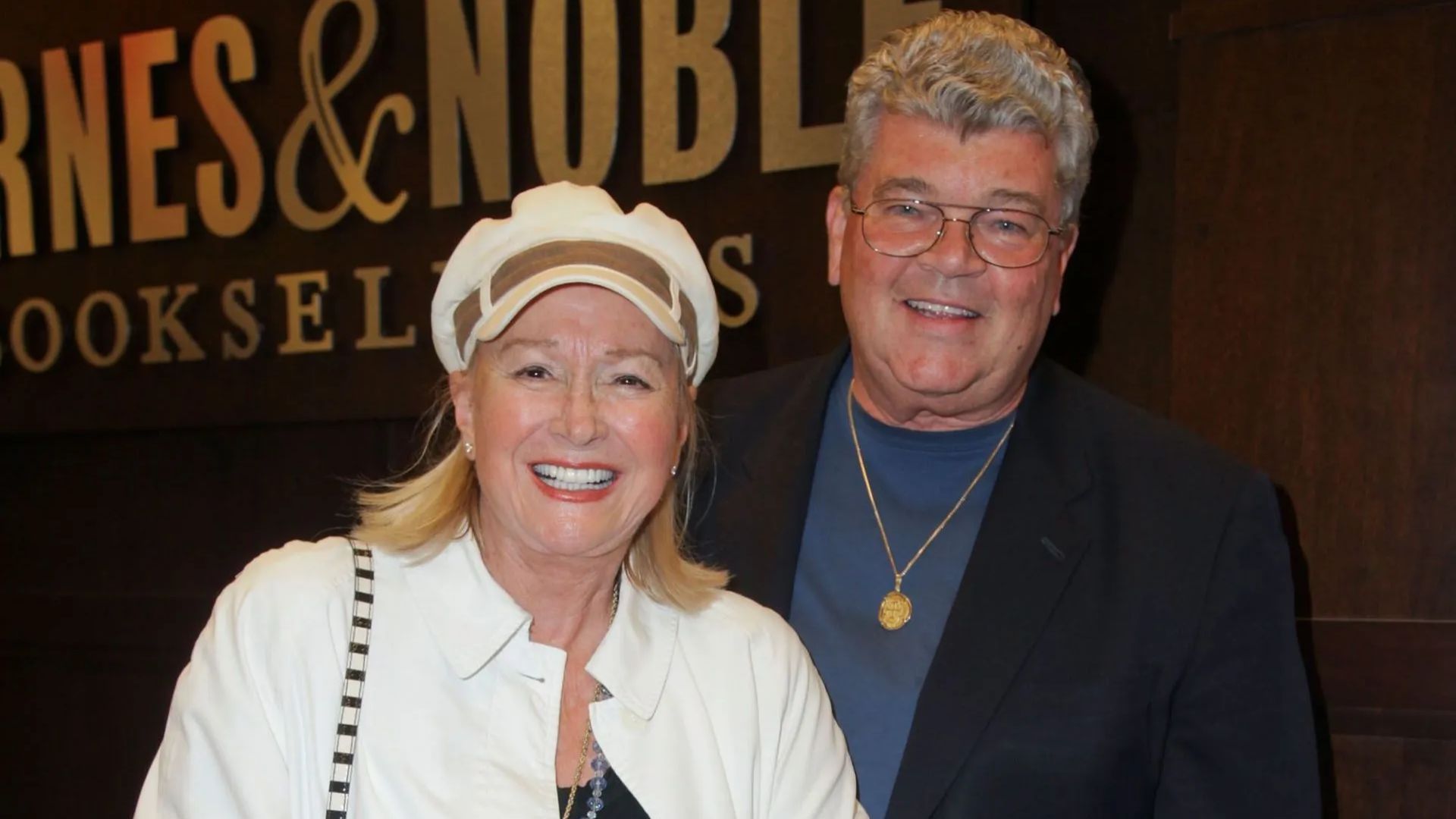 Diane Ladd and Robert Charles Hunter (Image via Getty)