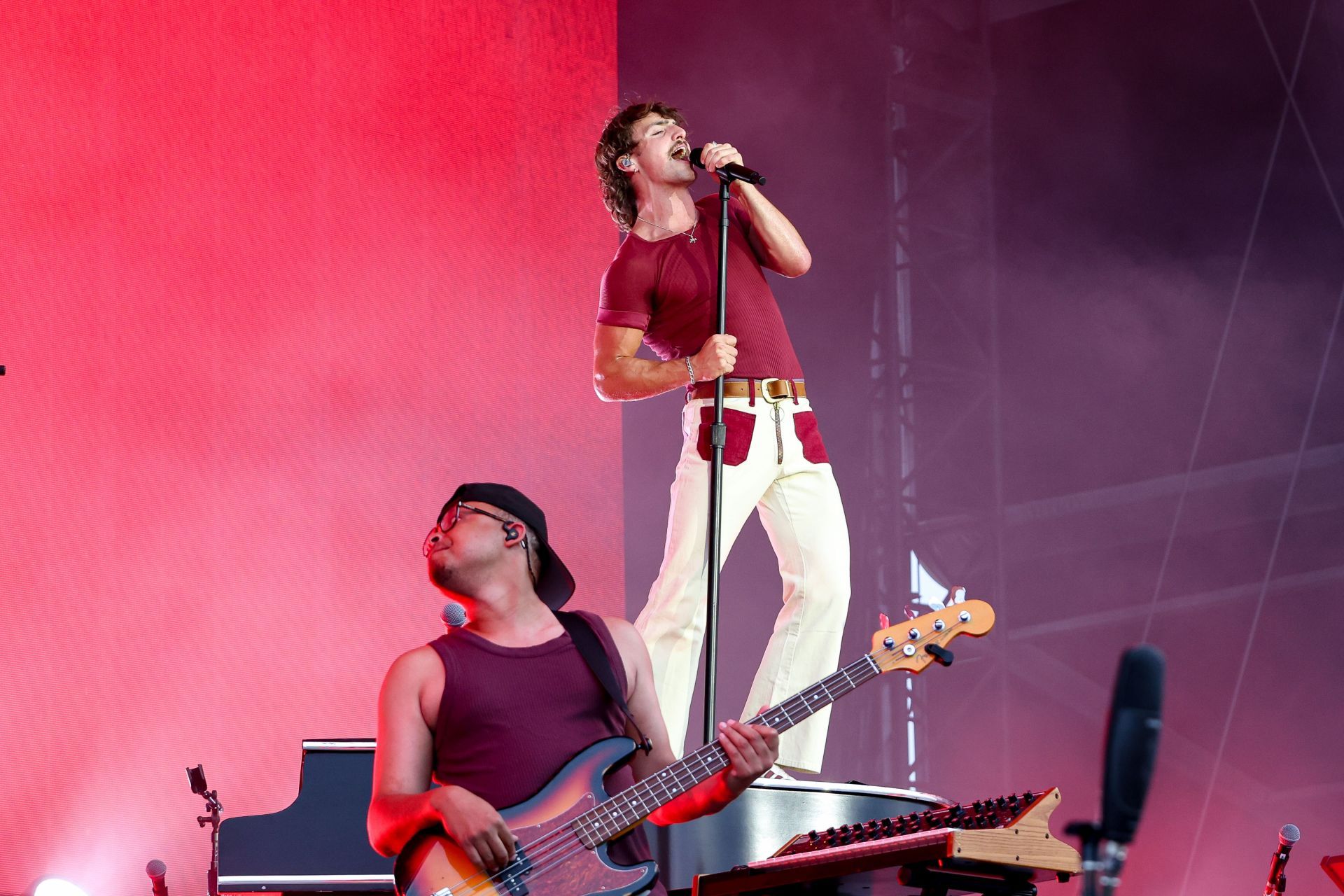 Benson Boone performas at 5th Lollapalooza Paris Festival - Day One. Image via Getty