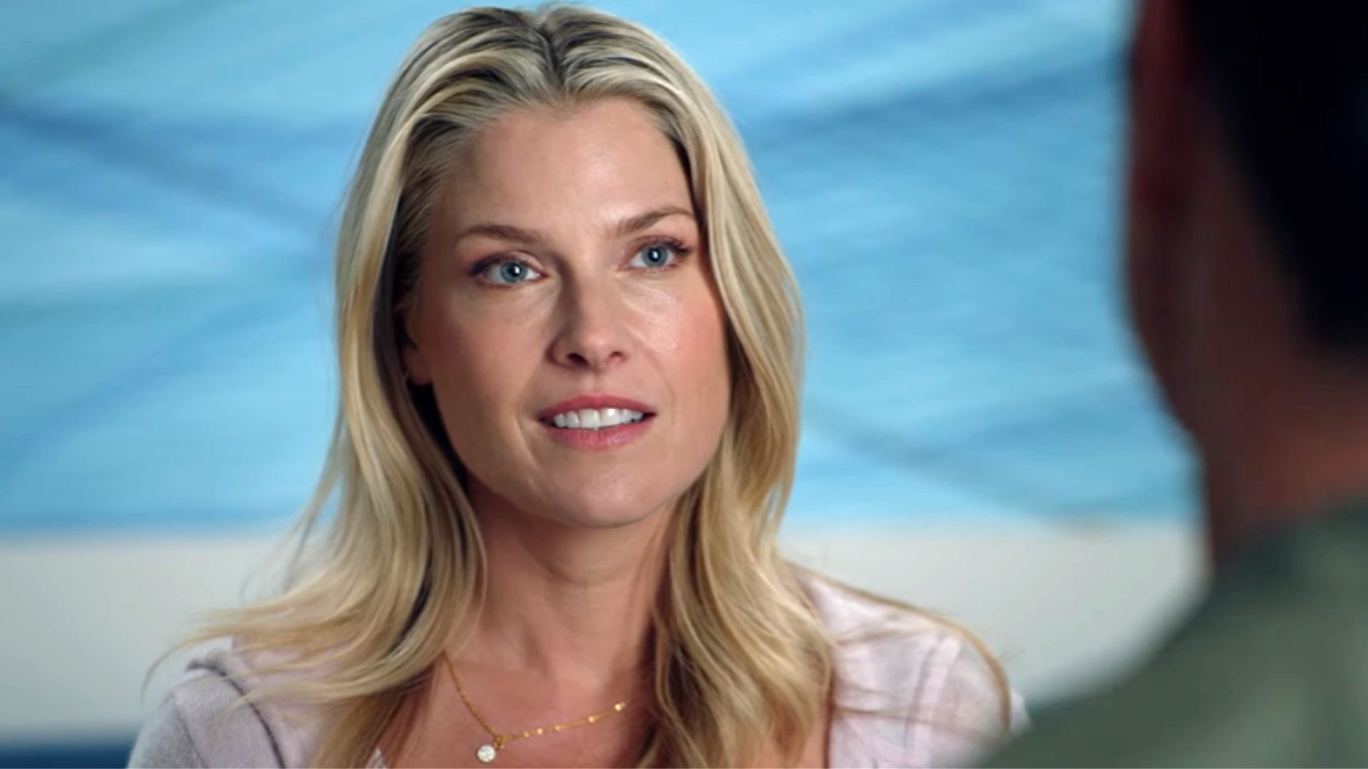 The Rookie Ali Larter role as Dr. Grace