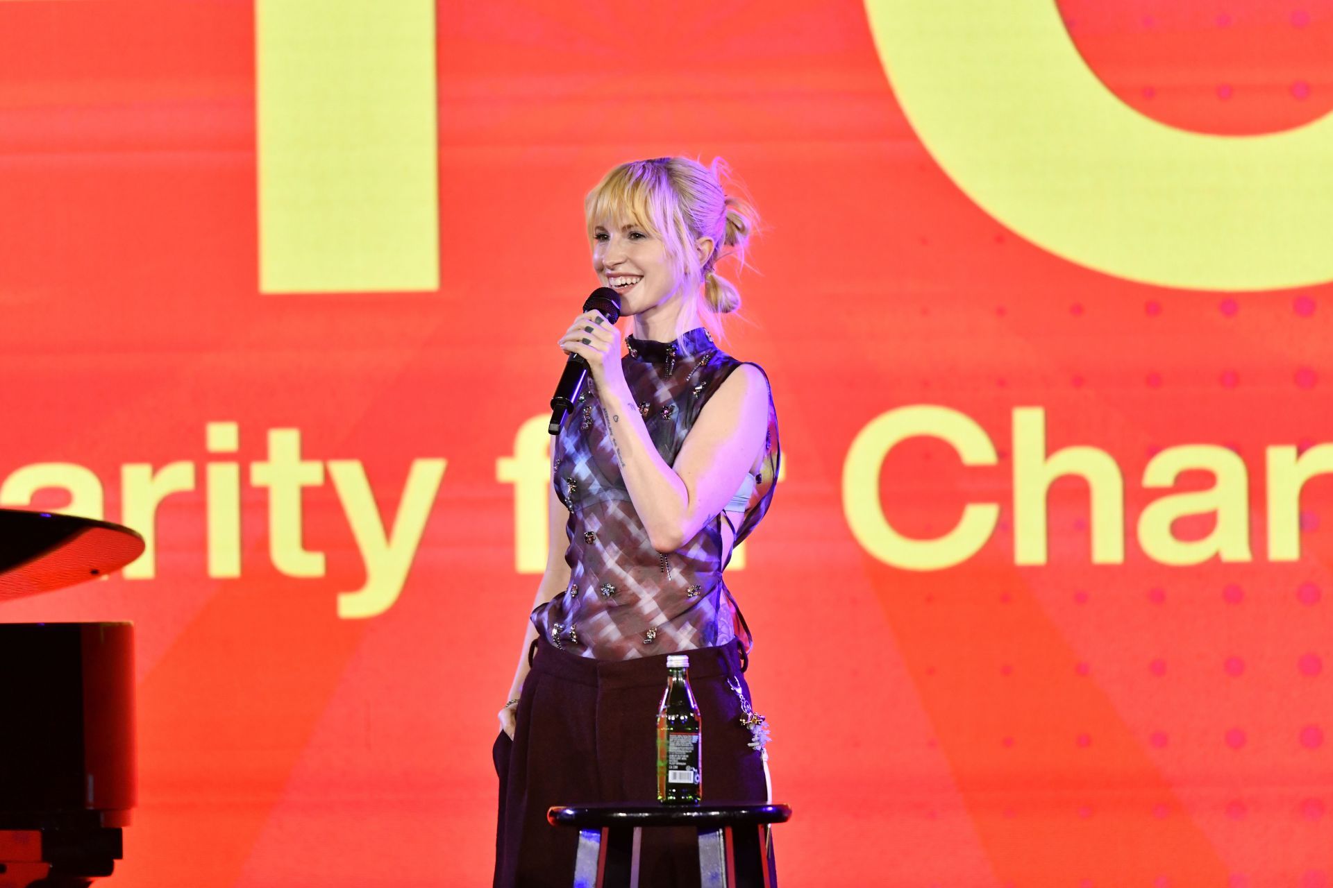 Seth And Lauren Rogen Host Hilarity For Charity Fundraiser To Support Alzheimer